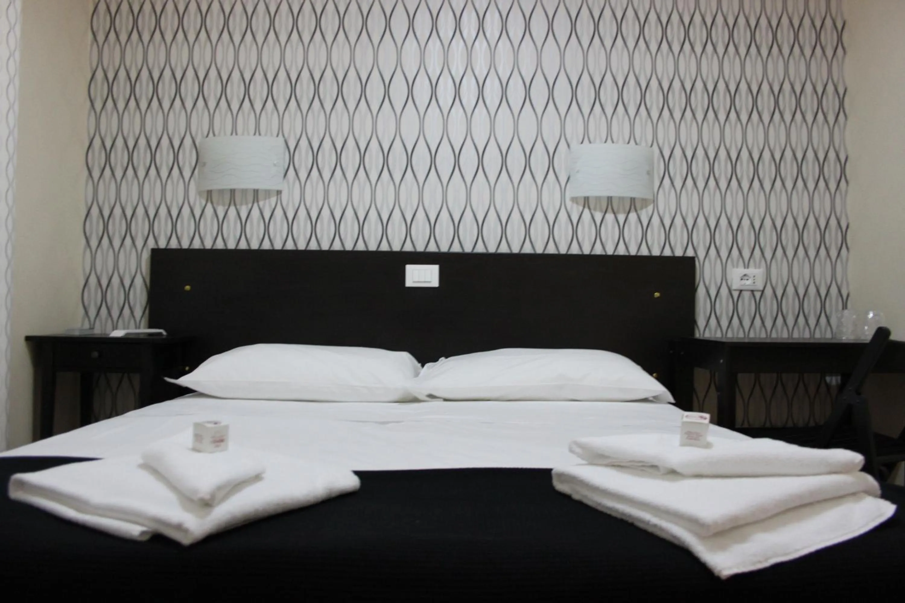 View (from property/room), Bed in The Place In Rome Guest House