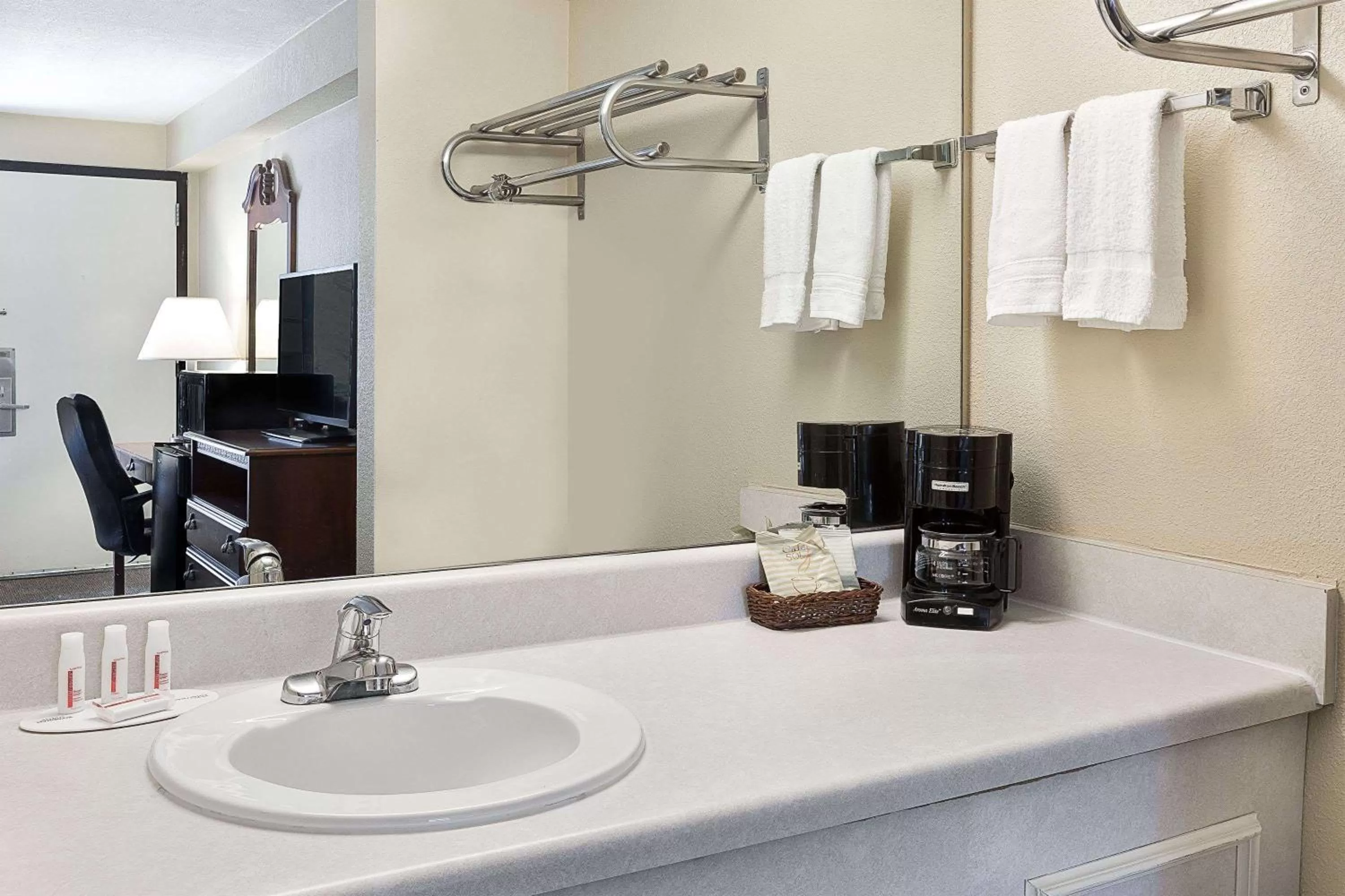 Bathroom in Days Inn by Wyndham Hoover Birmingham