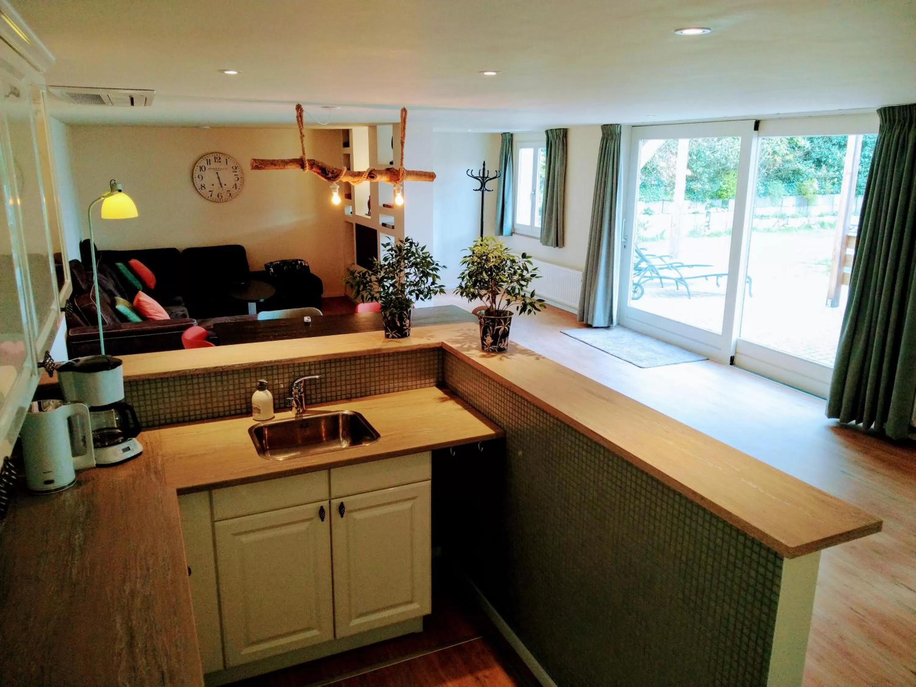 Kitchen or kitchenette in B&B Katoo