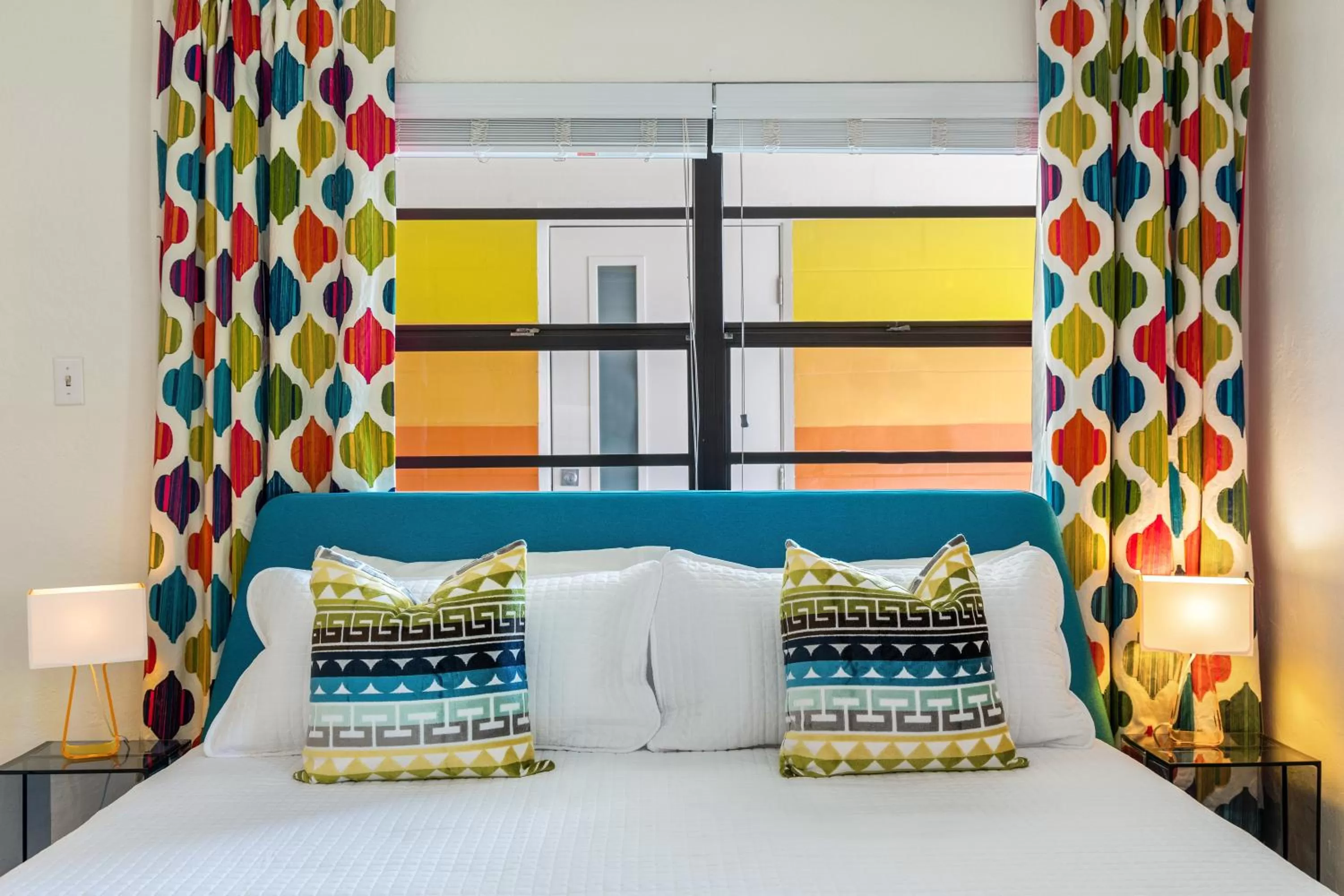 Bed in Sunset Inn and Cottages