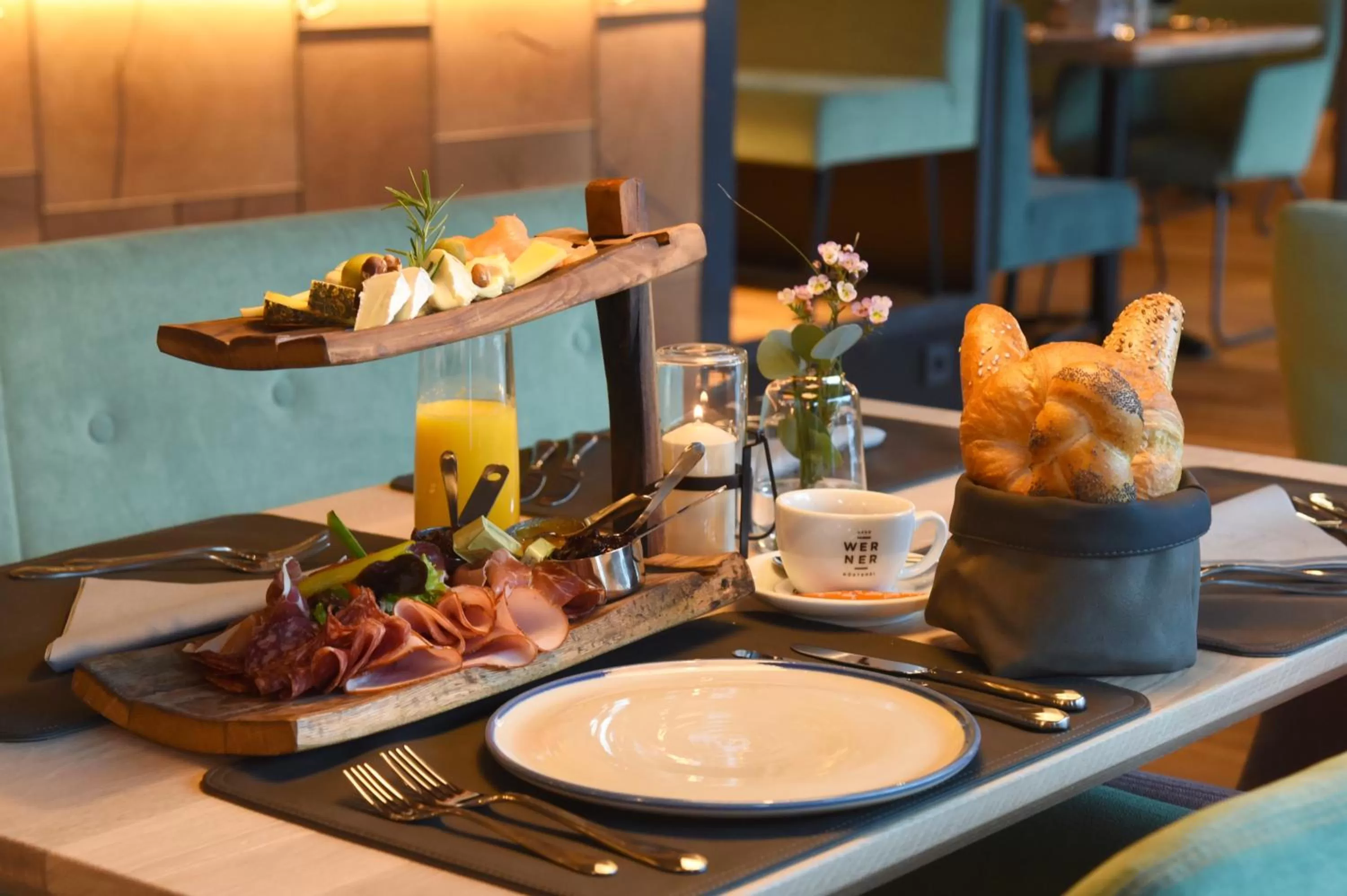 Breakfast in Mountain Hotel Luis