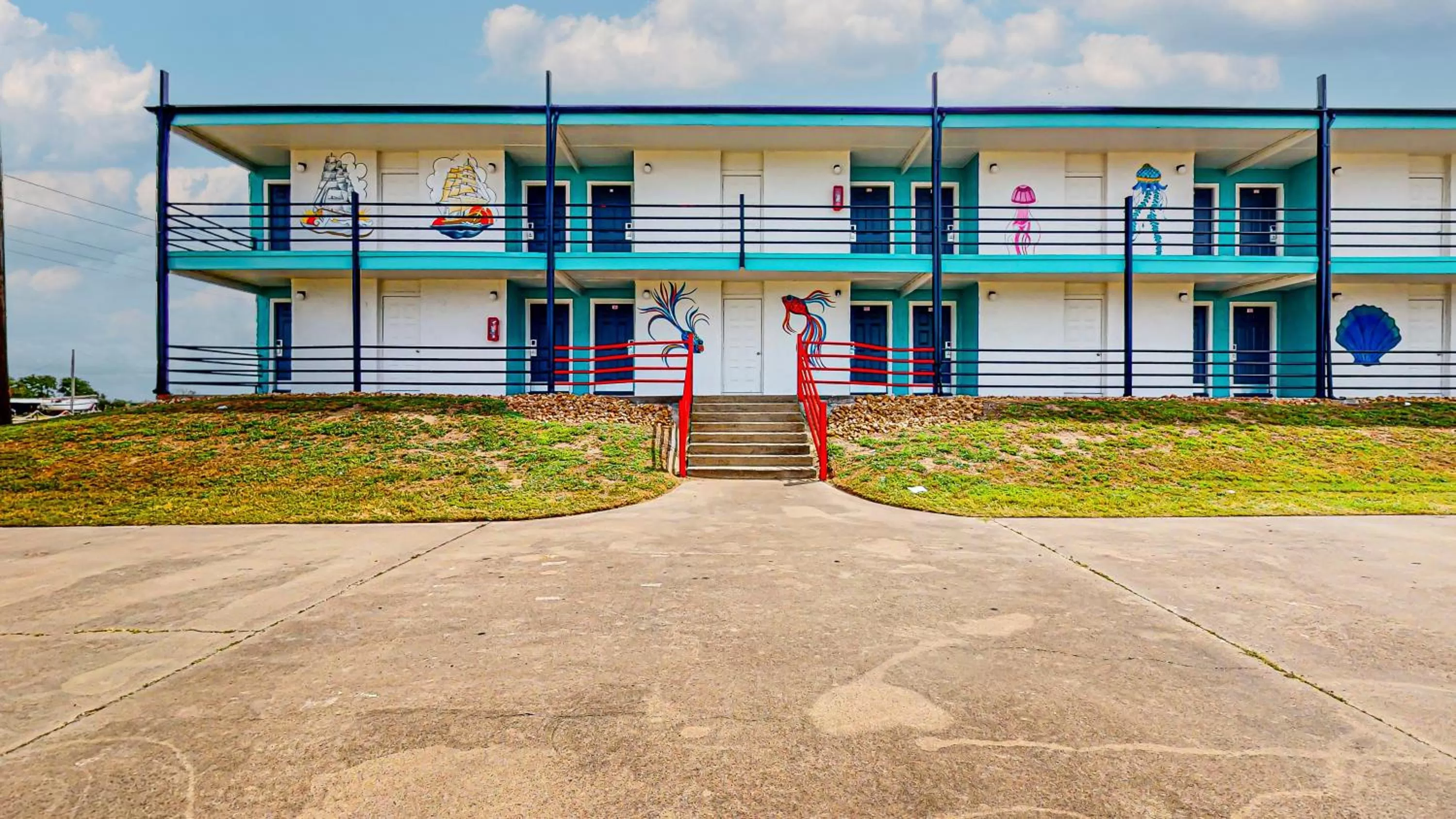 Property building in CRYSTAL PALACE RESORT