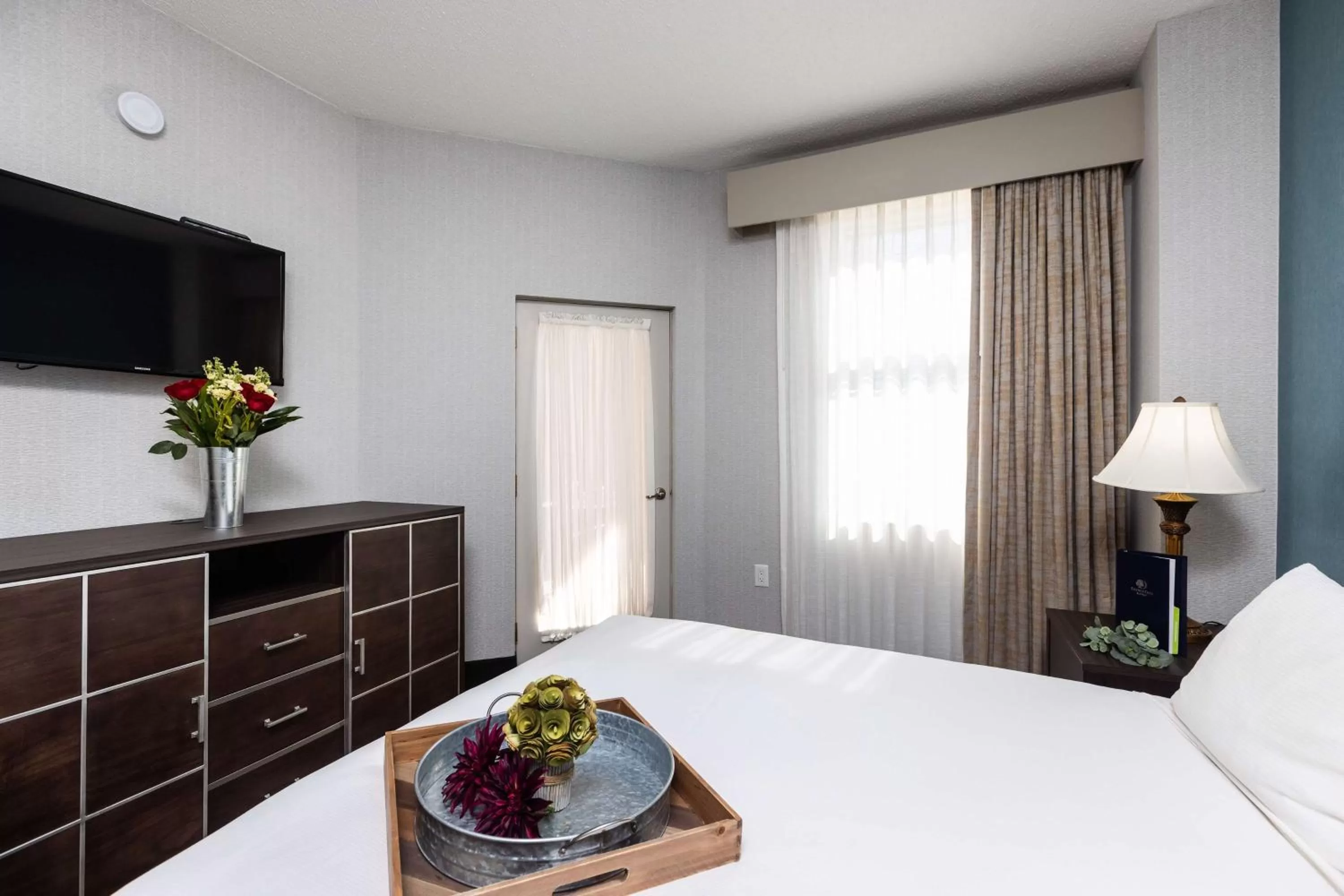 Bed in Inn at the Colonnade Baltimore - A DoubleTree by Hilton Hotel