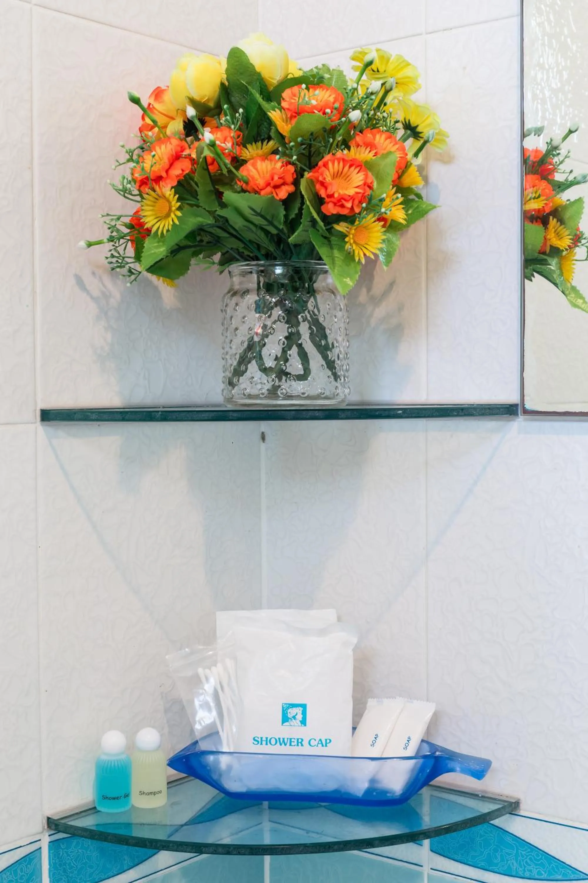 Shower in Baan Chaylay Resort Karon