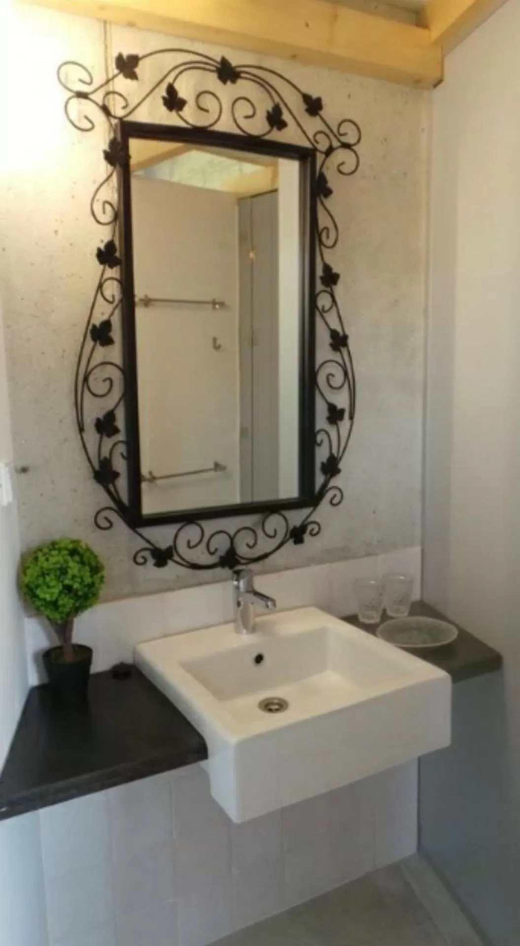 Bridge It - Suites & Views