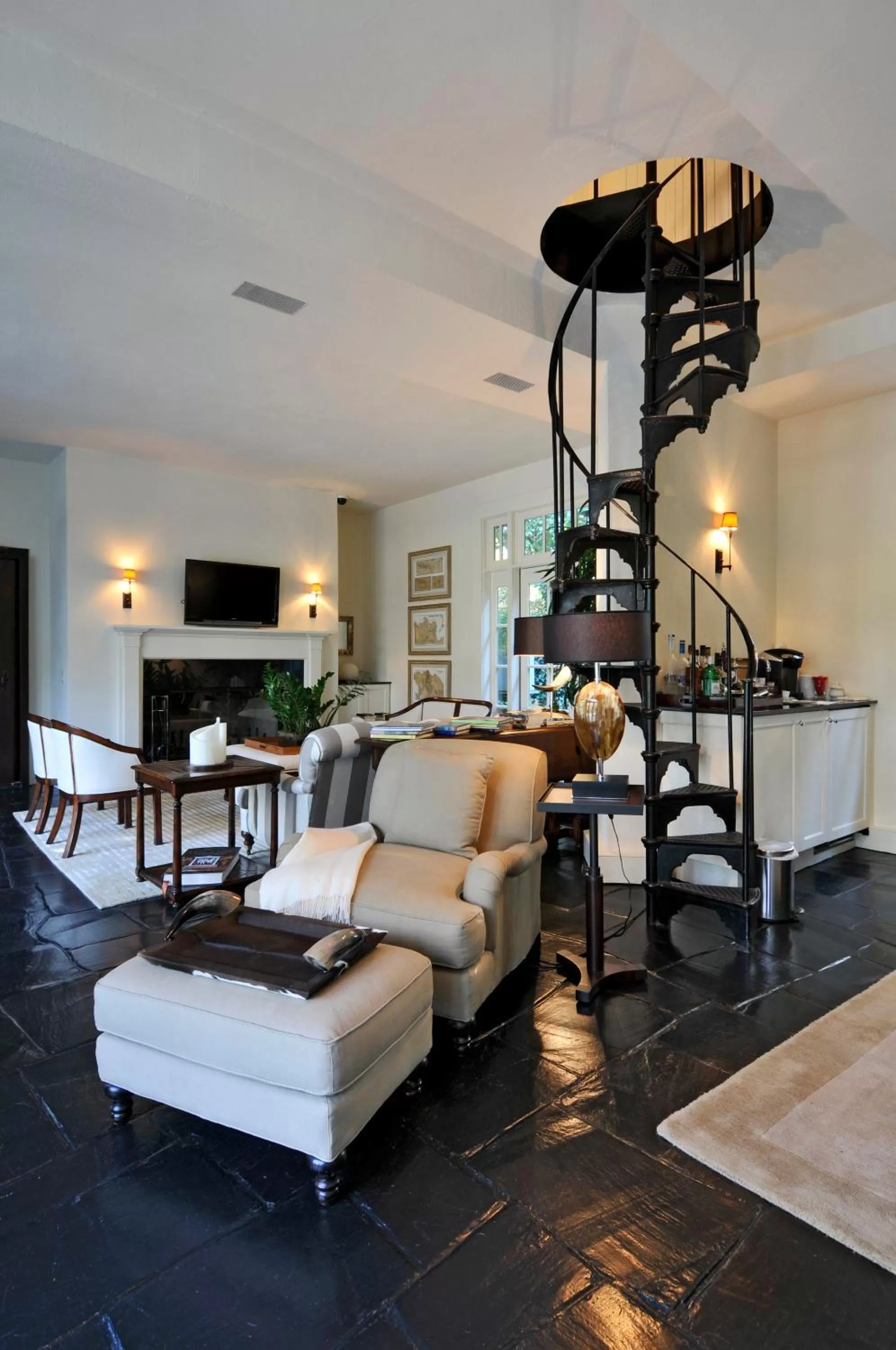 Property building in The Baker House 1650