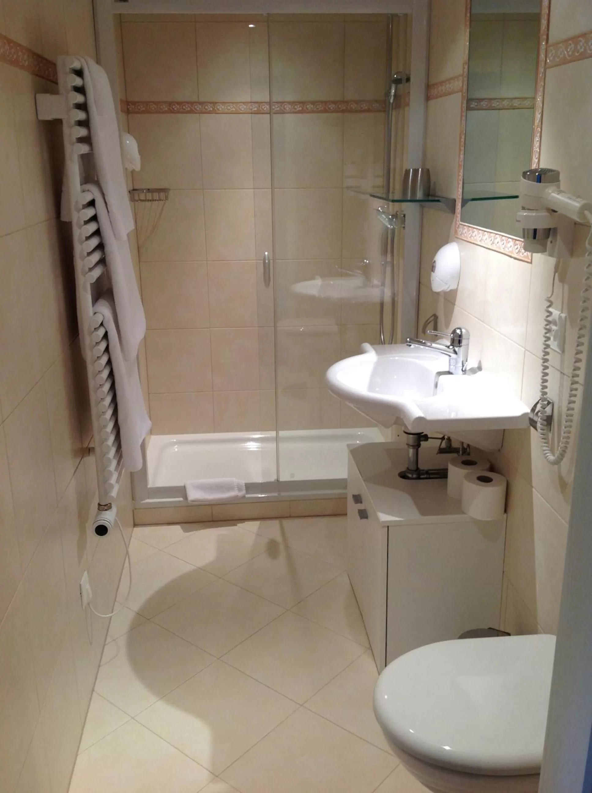 Bathroom in Auberge de Dully