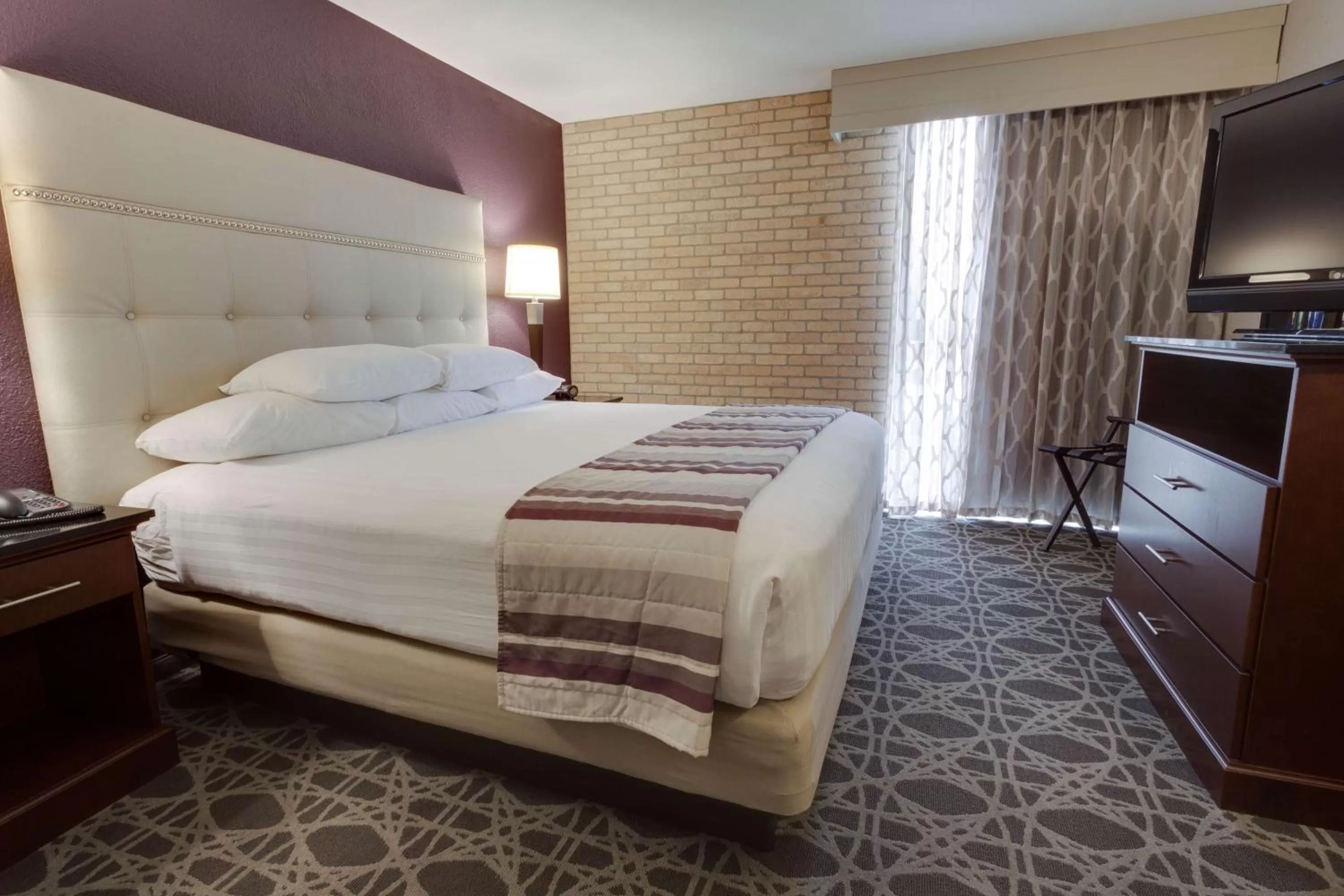 Superior King Suite in Drury Inn & Suites San Antonio Northeast