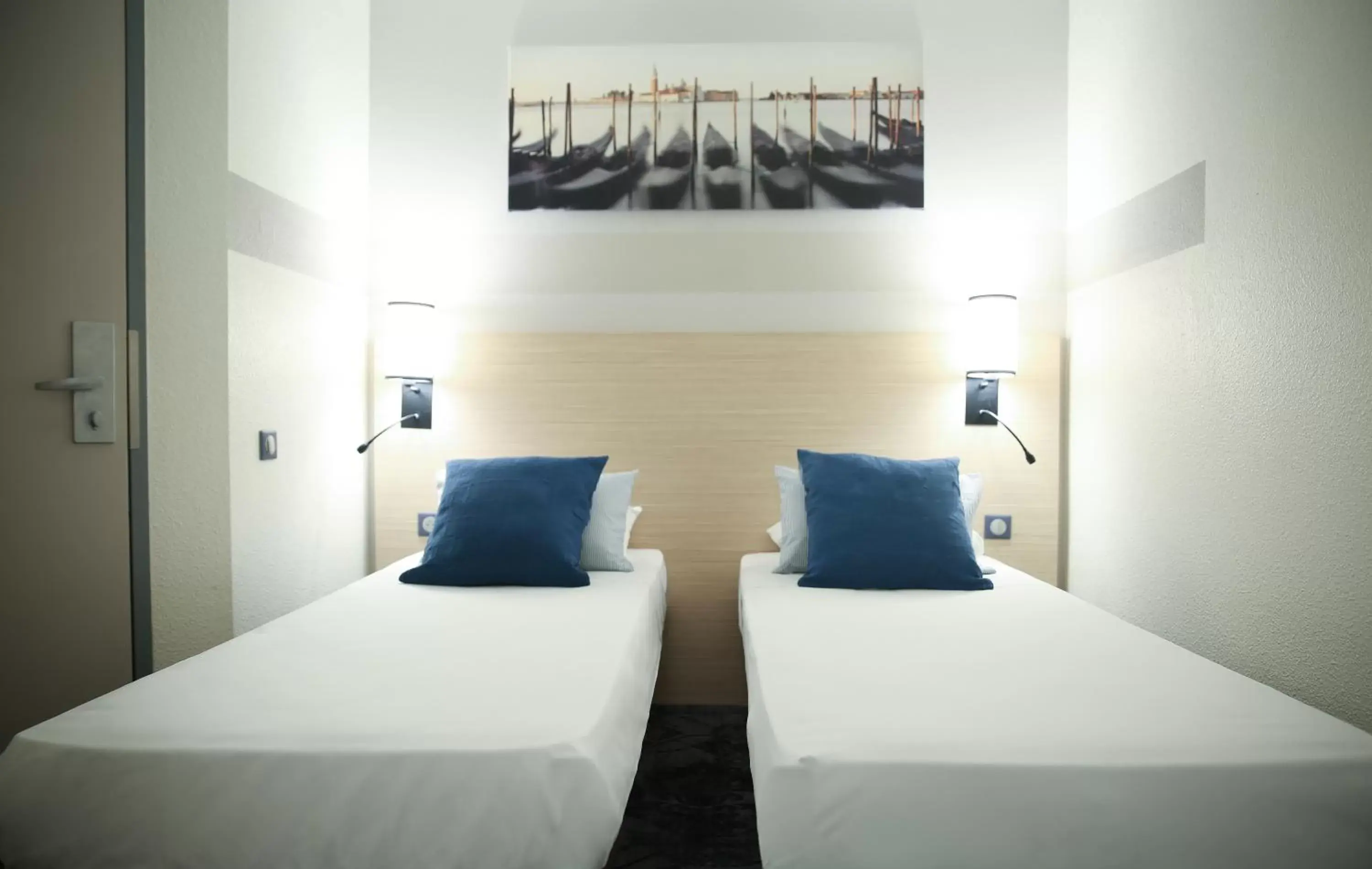 Twin Room - single occupancy in Hôtel Inn Design Dijon Sud Twin Room - single occupancy in Hôtel Inn Design Dijon Sud