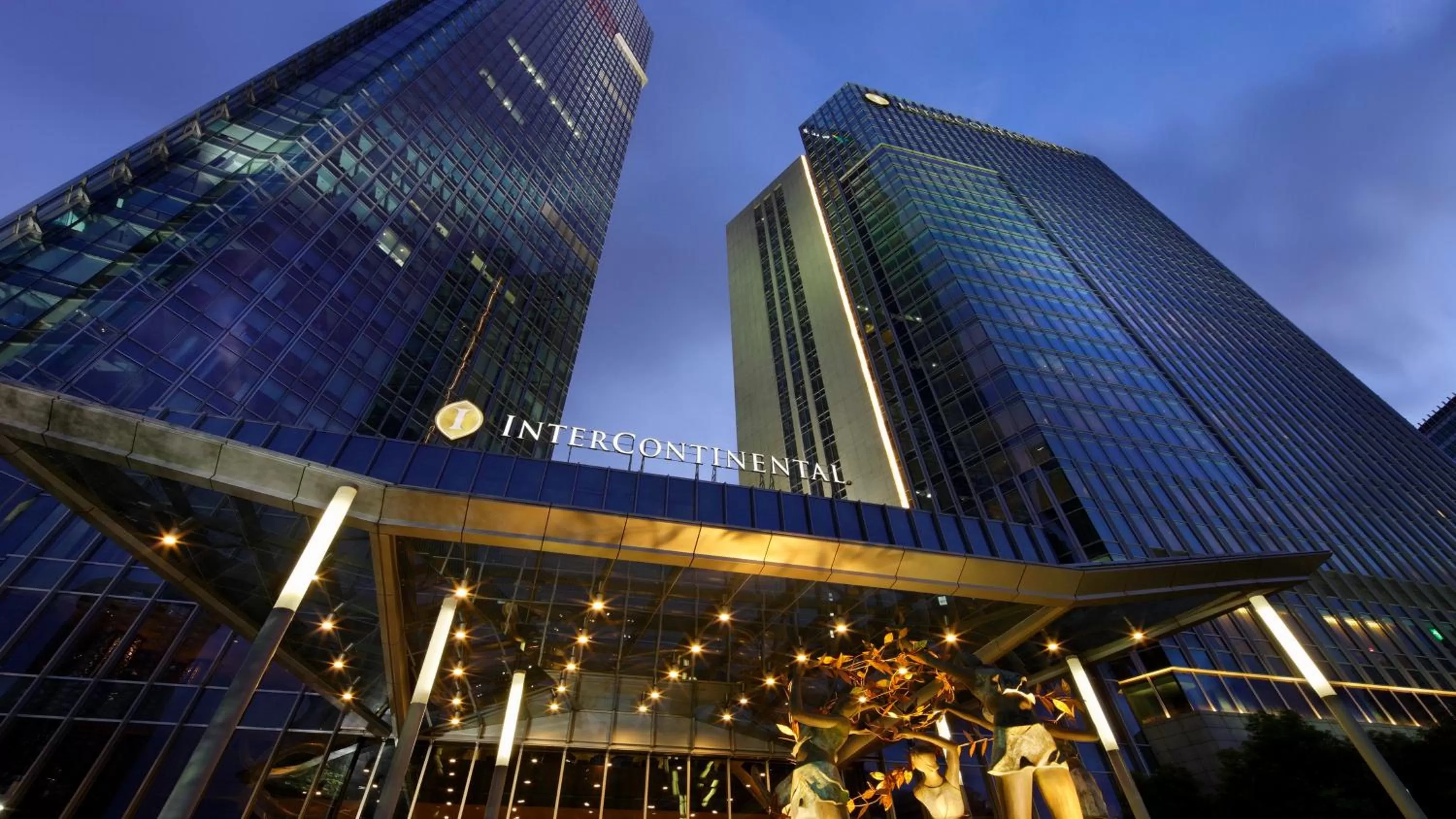 Property building in InterContinental Shanghai Jing' An by IHG
