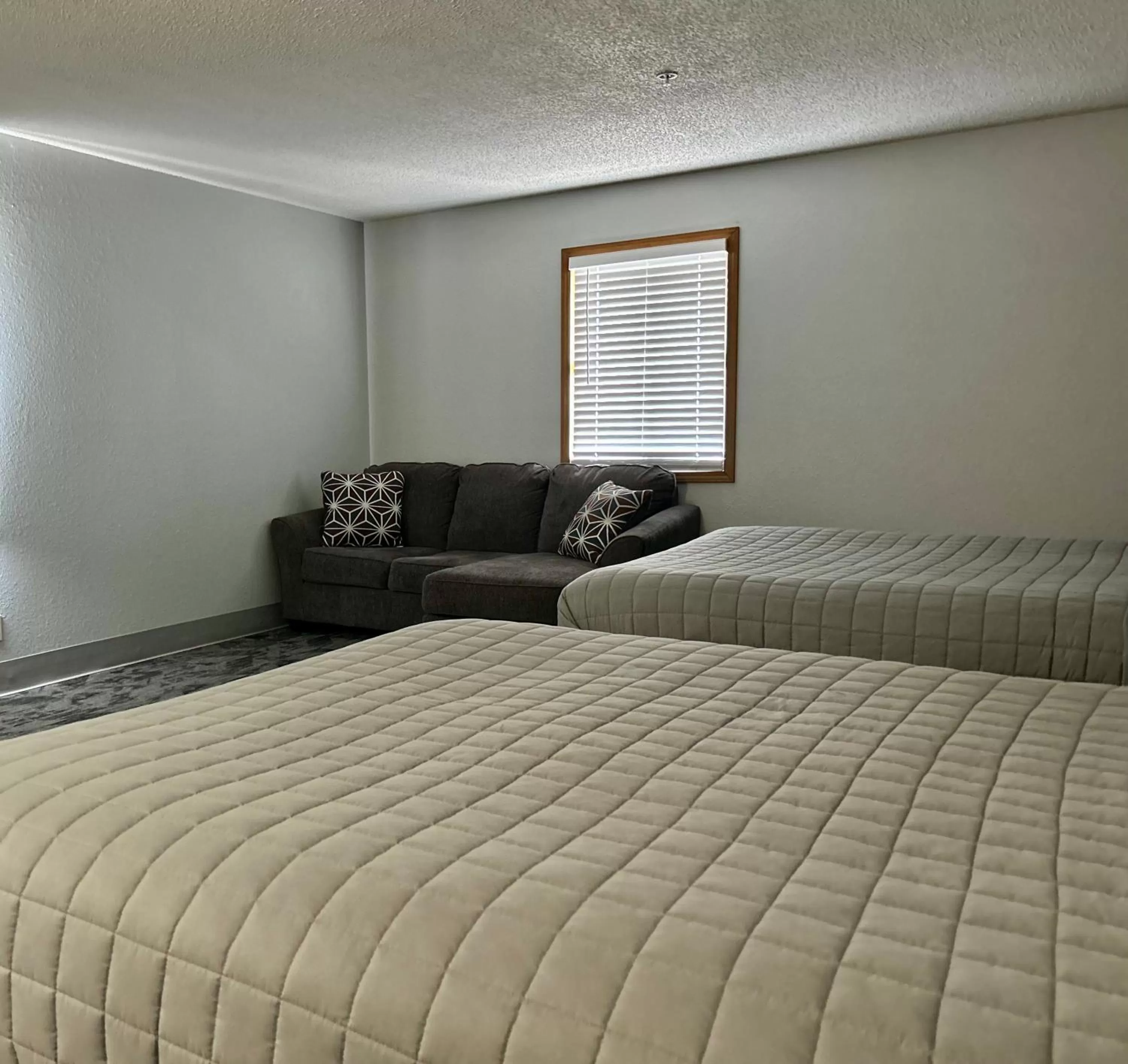 Bed in Travelodge by Wyndham Lincoln South