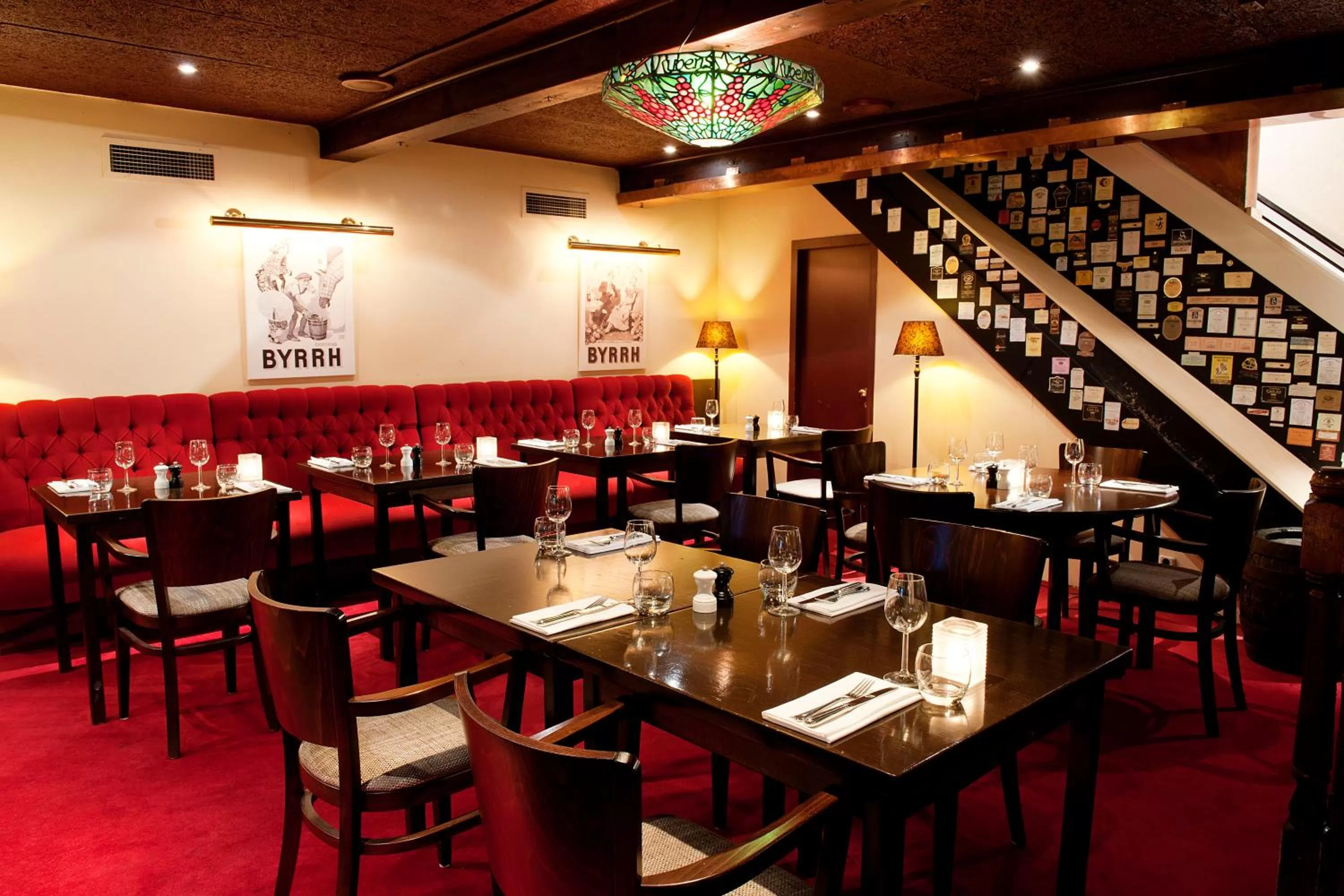 Restaurant/places to eat in Carlton Ambassador