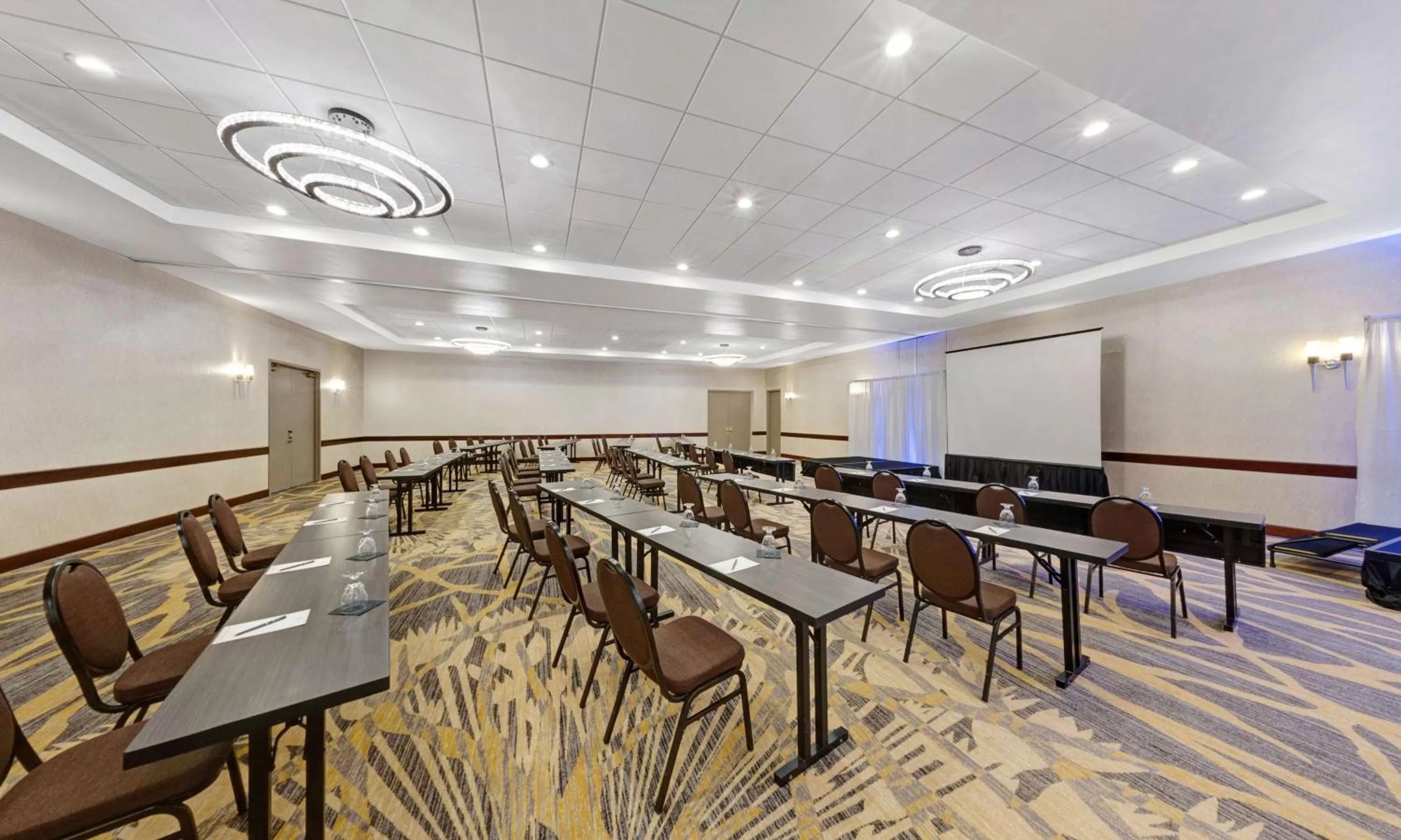 Meeting/conference room in Embassy Suites by Hilton Milwaukee Brookfield