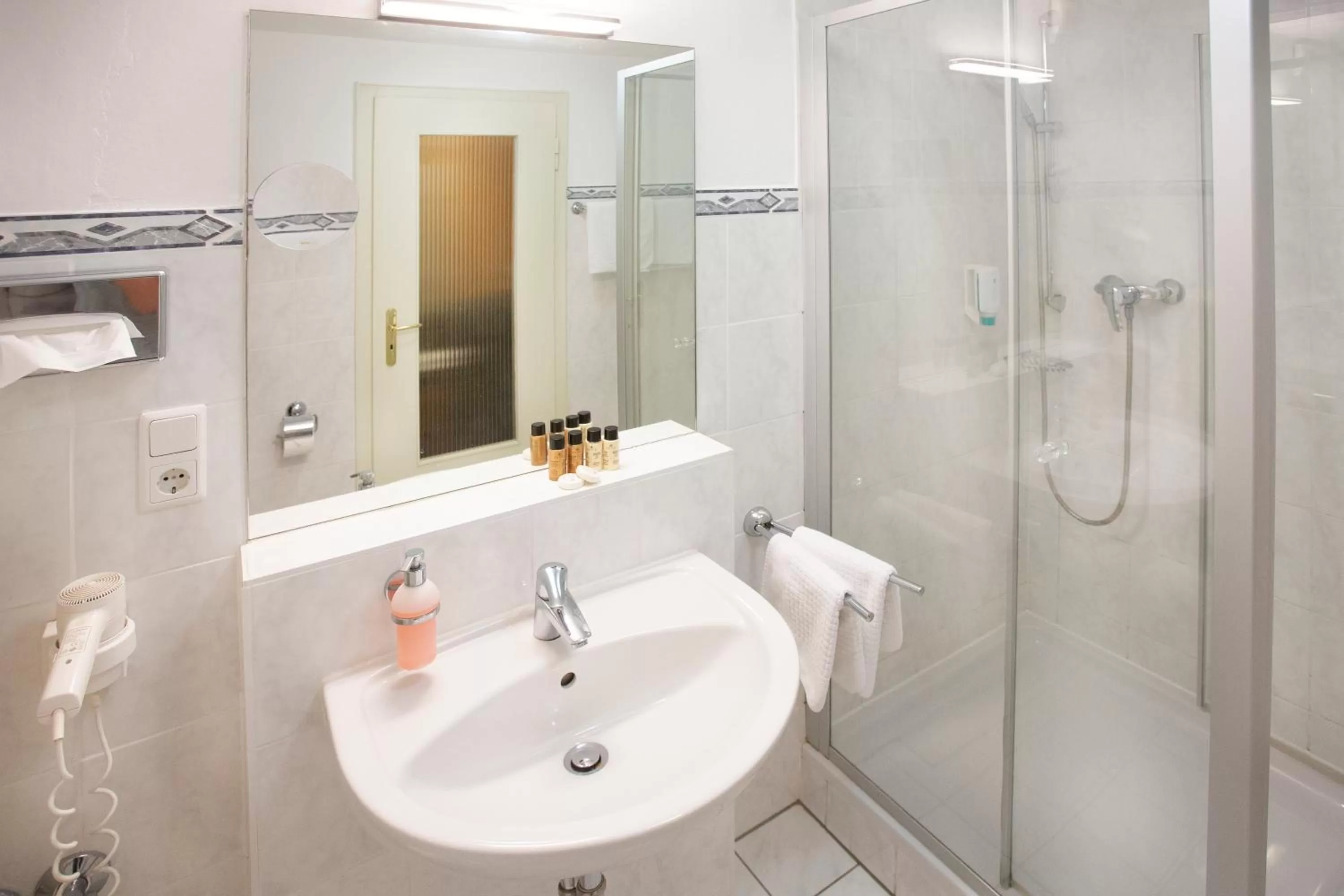 Shower in Bad Emser Hof