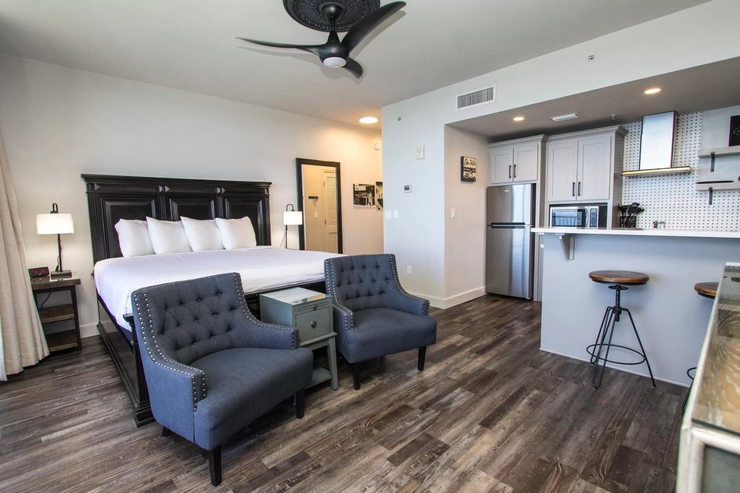Bed, Seating Area in Majestic Beach Resort, Panama City Beach, Fl