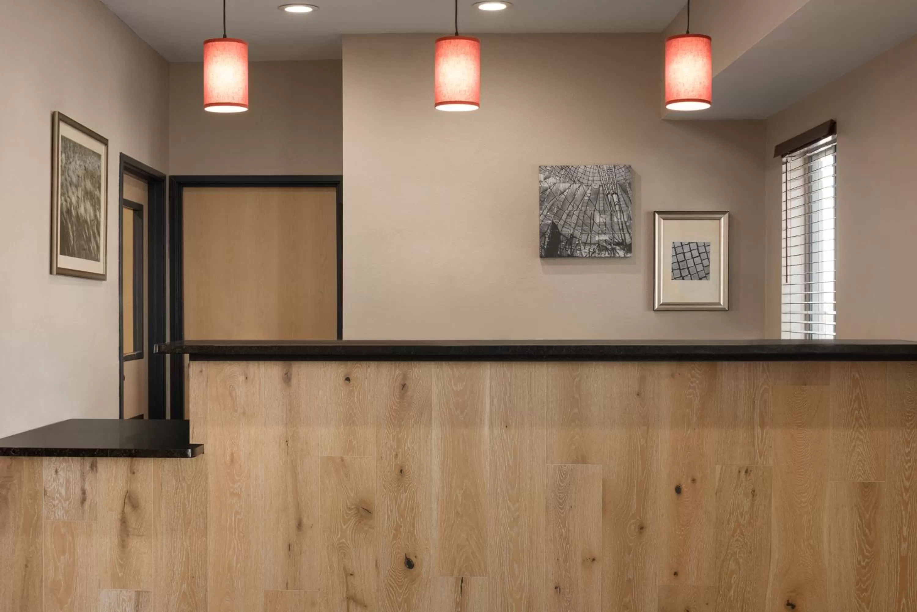 Lobby or reception in Country Inn & Suites by Radisson, Brookings