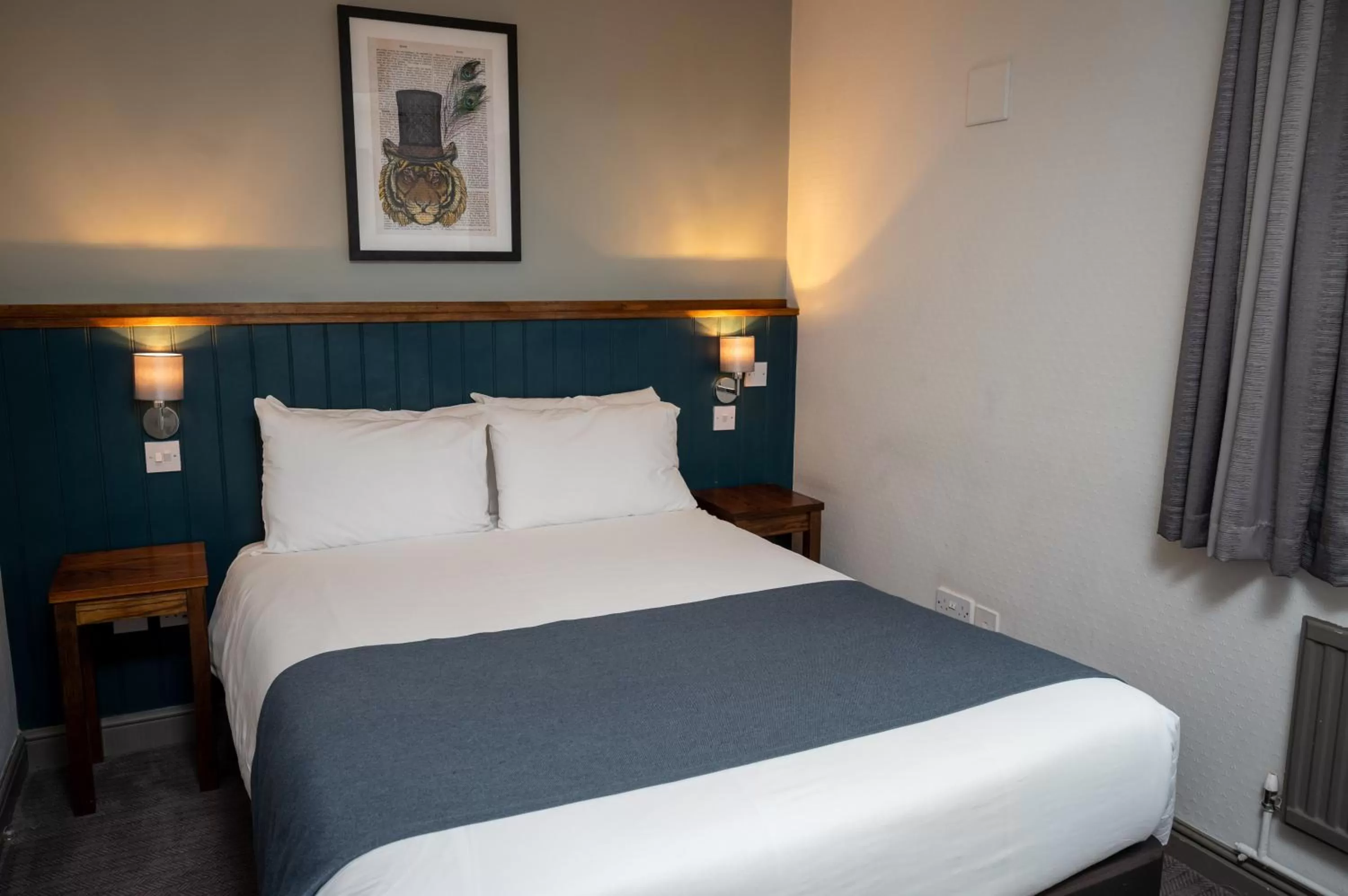 Bed in Cocked Hat by Greene King Inns