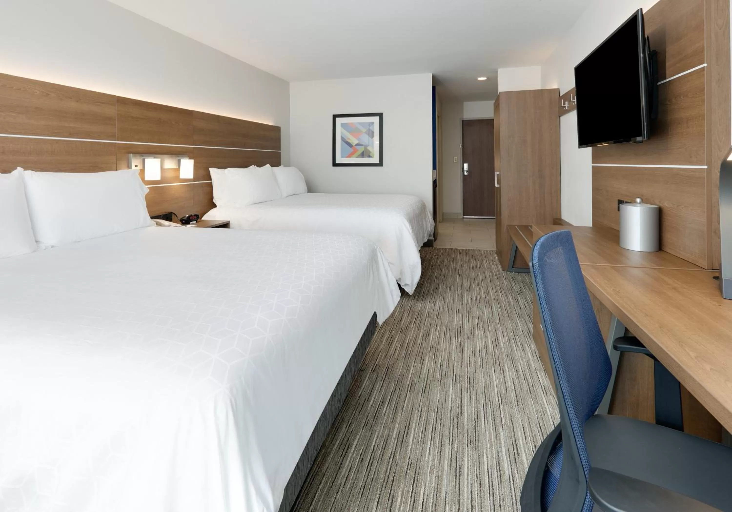 Photo of the whole room, Bed in Holiday Inn Express & Suites San Antonio NW near SeaWorld by IHG