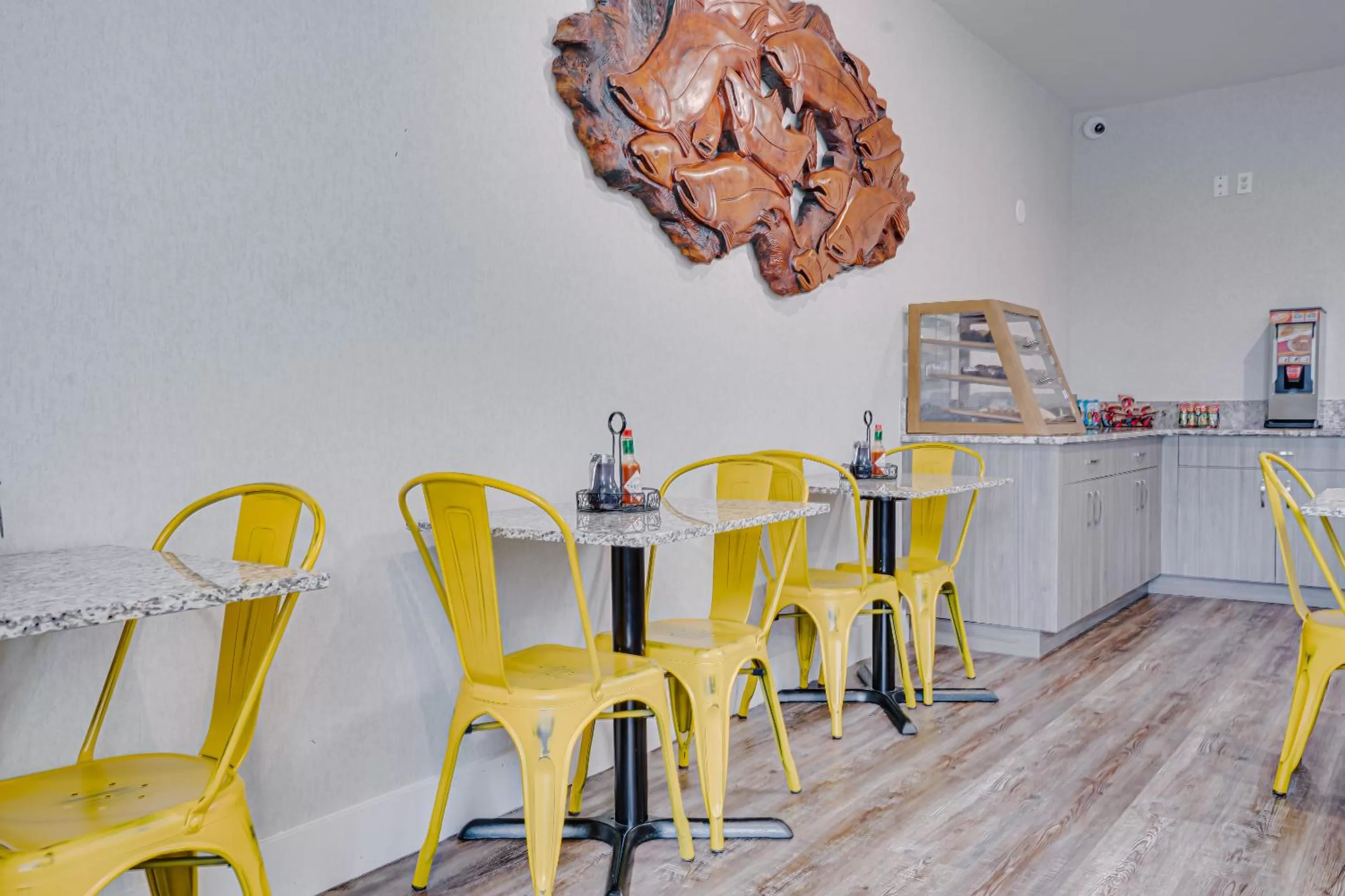 Dining area in The Ashley Inn & Suites