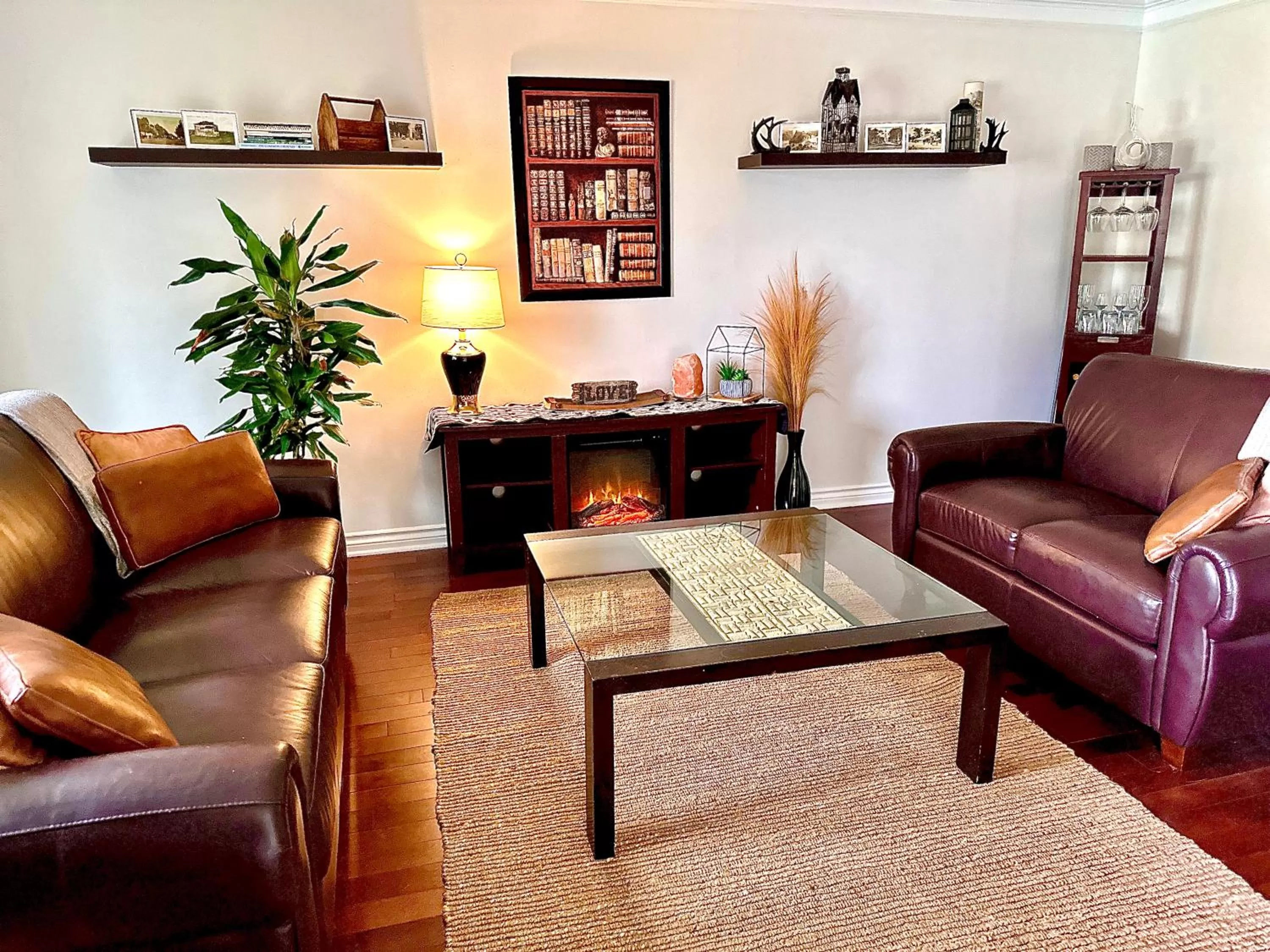Communal lounge/ TV room, Seating Area in Settlers Suites