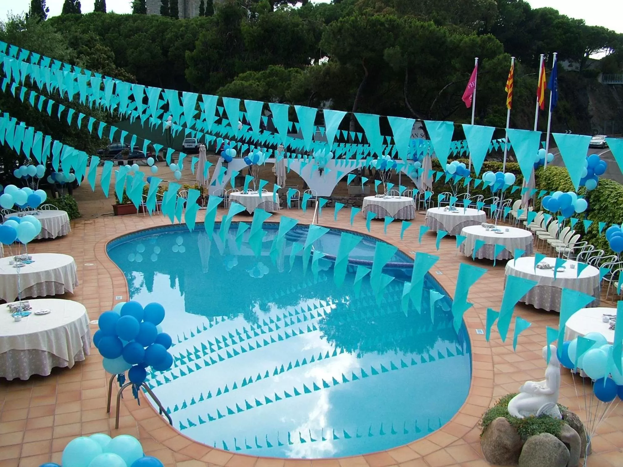 Swimming pool in Gran Sol Hotel
