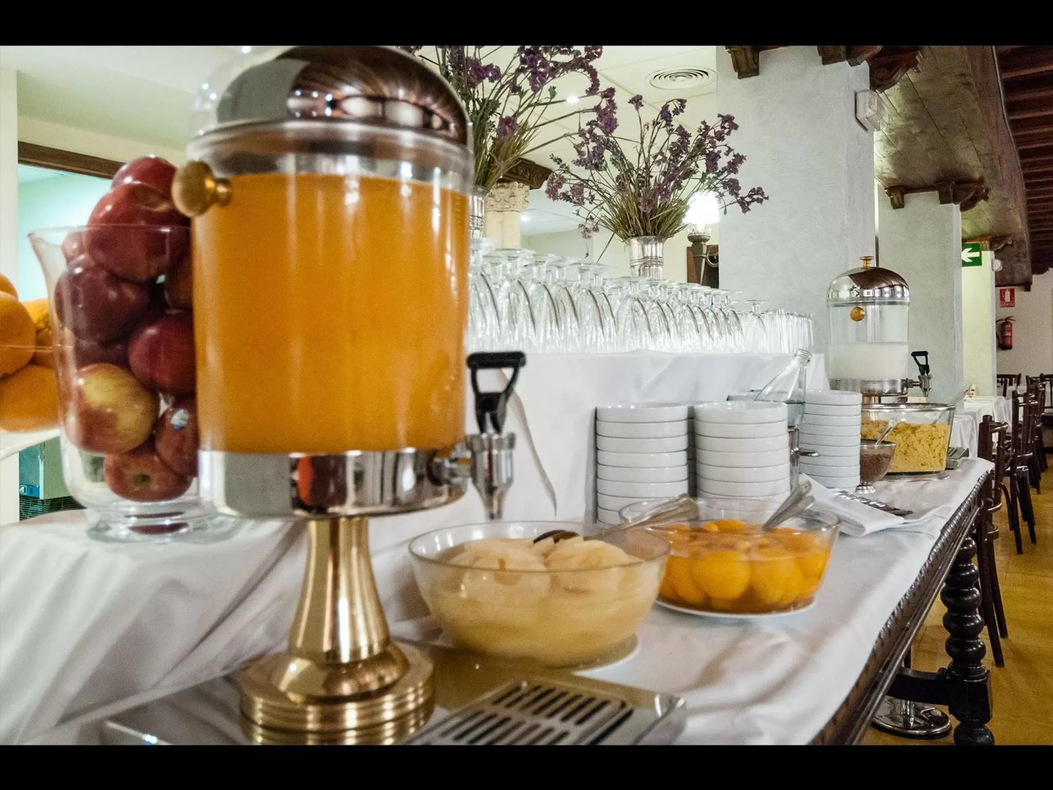 Buffet breakfast in Hotel Murillo