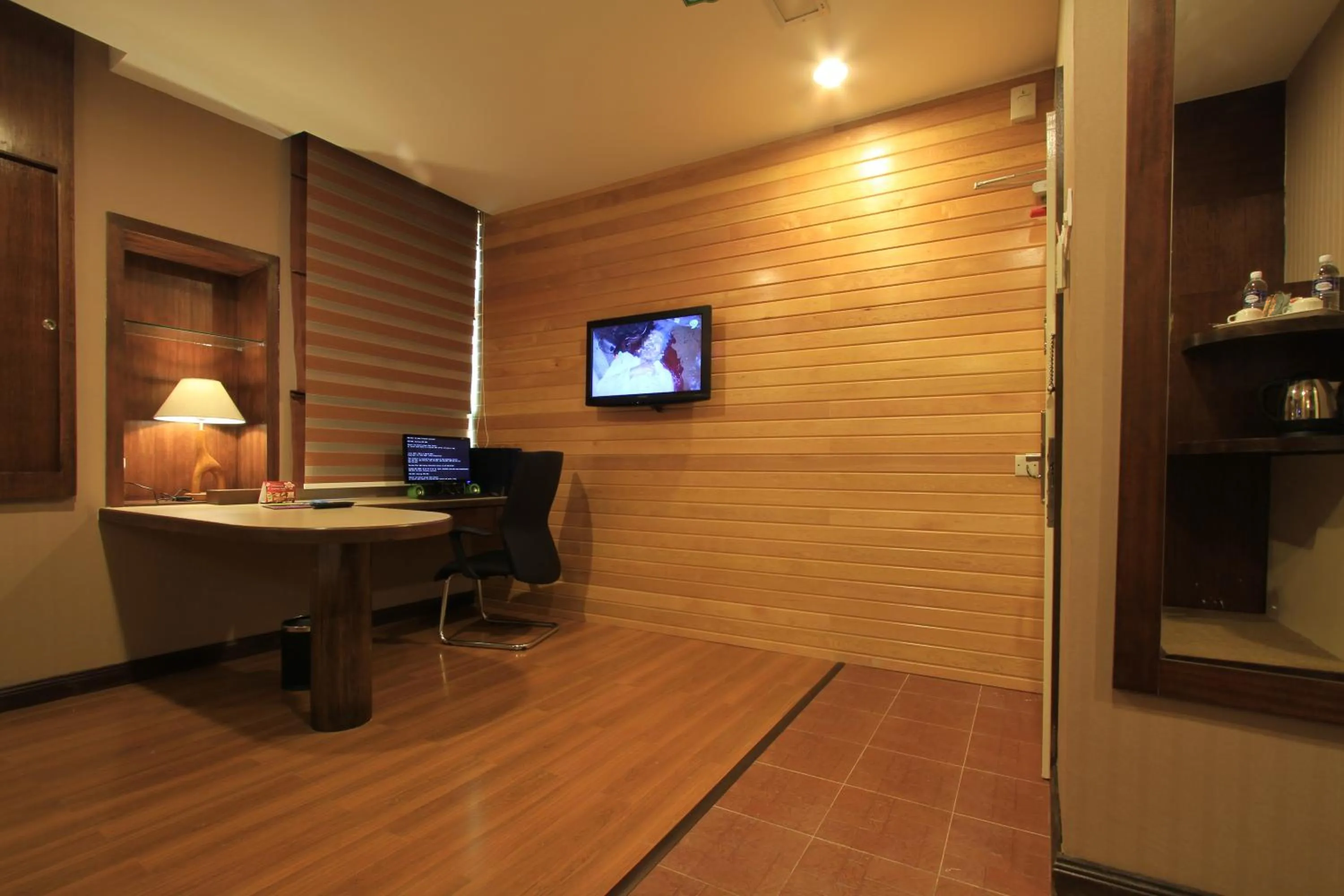 Decorative detail in Ming Paragon Hotel