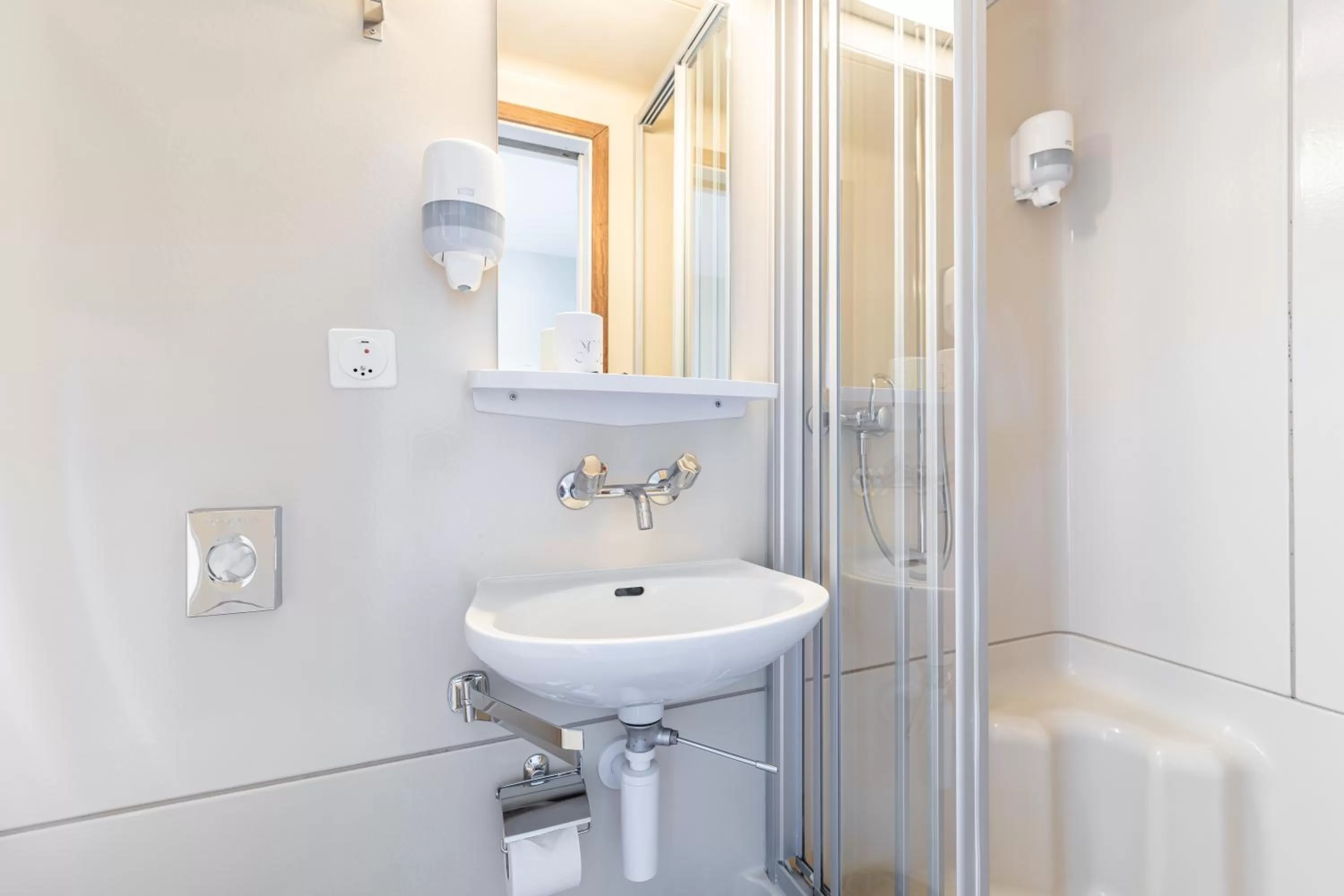 Bathroom in feRUS Hotel