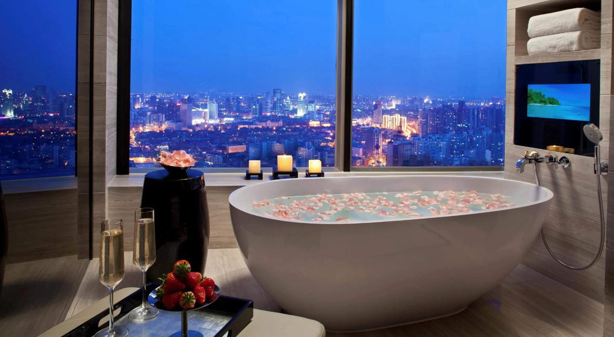 Bathroom in Tangla Hotel Tianjin