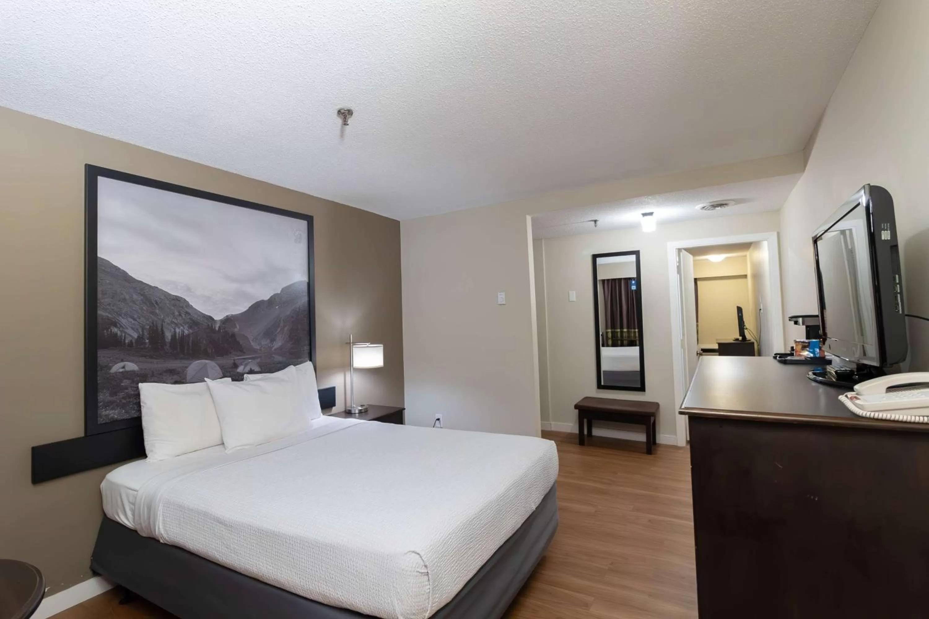 Photo of the whole room, Bed in Super 8 by Wyndham Prince George