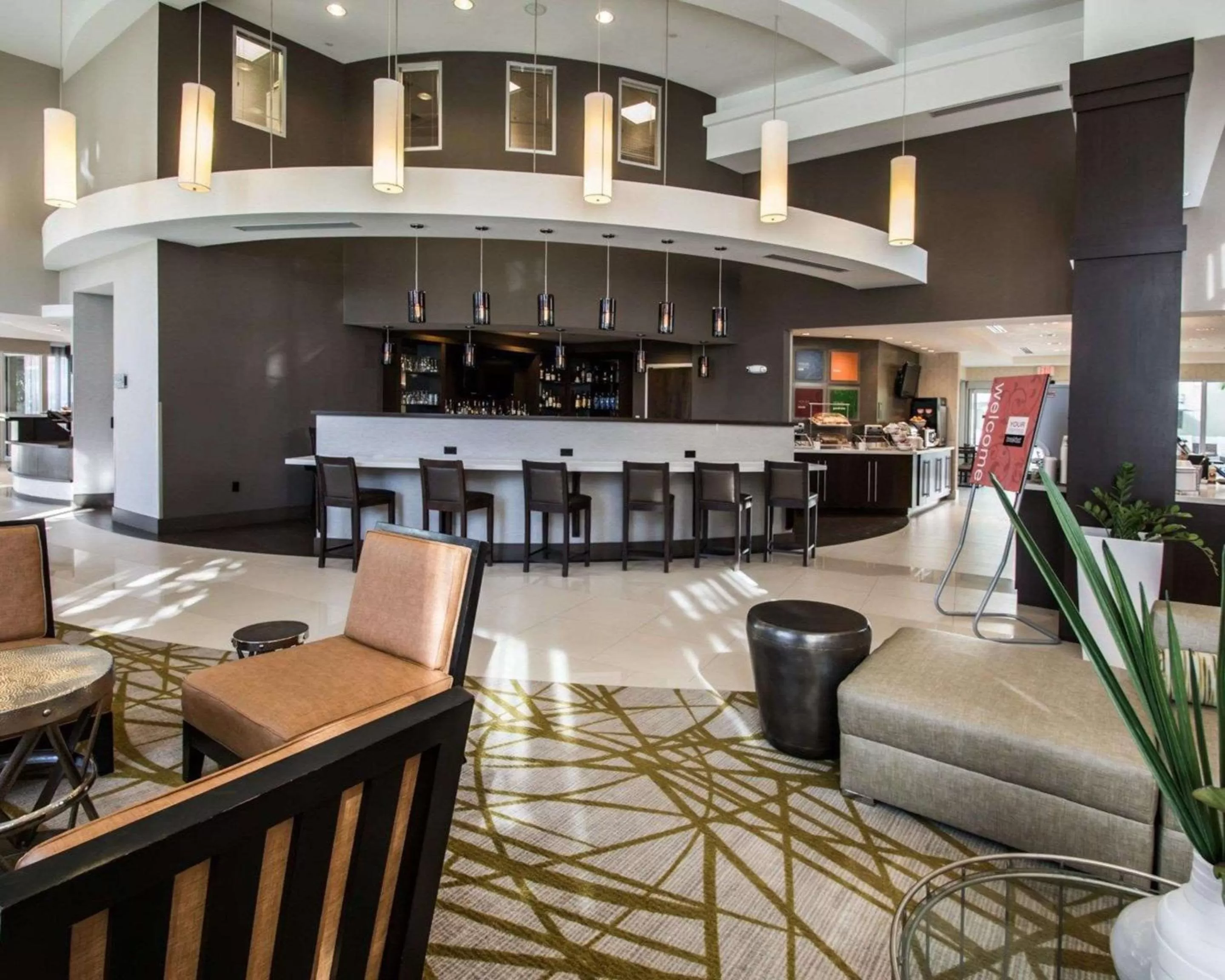 Restaurant/places to eat in Comfort Suites Miami Airport North