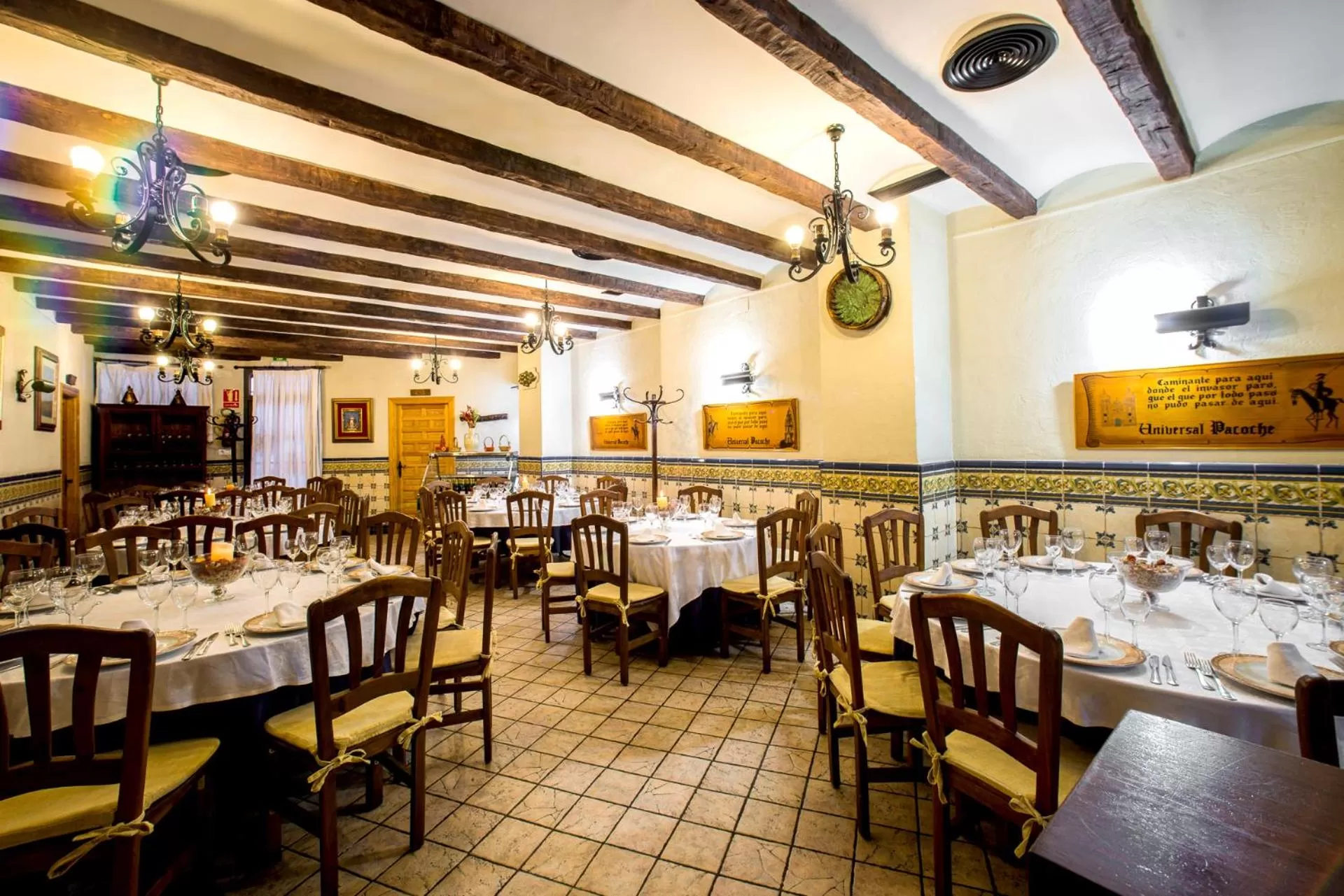 Restaurant/places to eat in Hotel Universal Murcia
