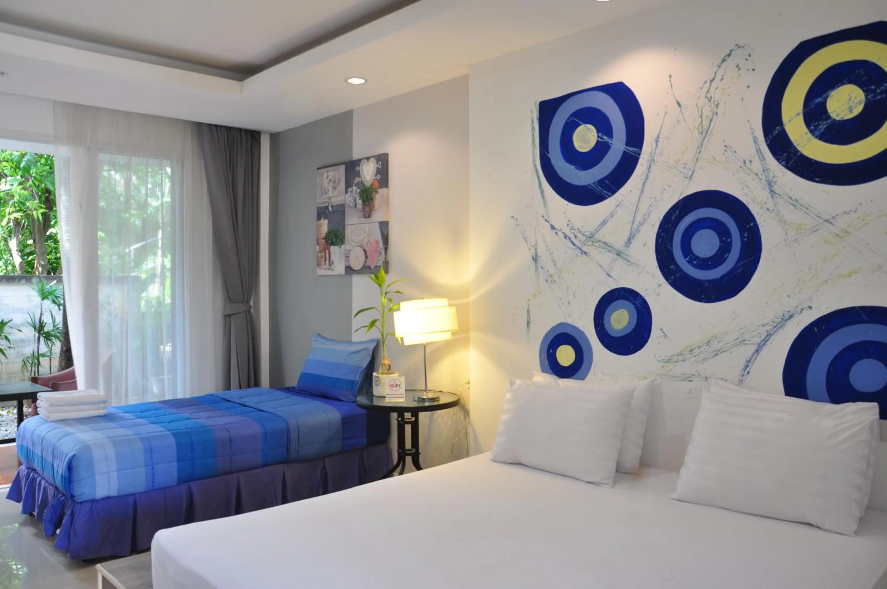 Property building, Bed in Eat n Sleep