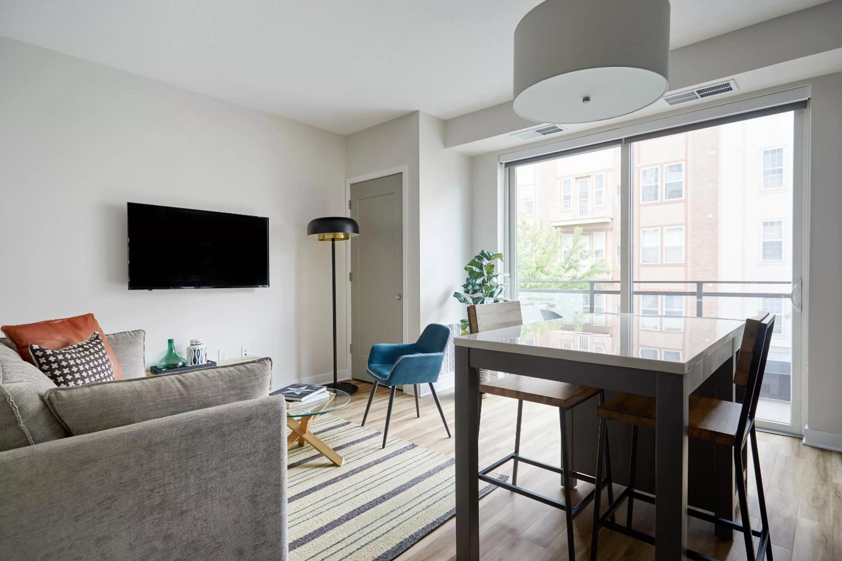 Lounge/Bar in Sonder at REVEL