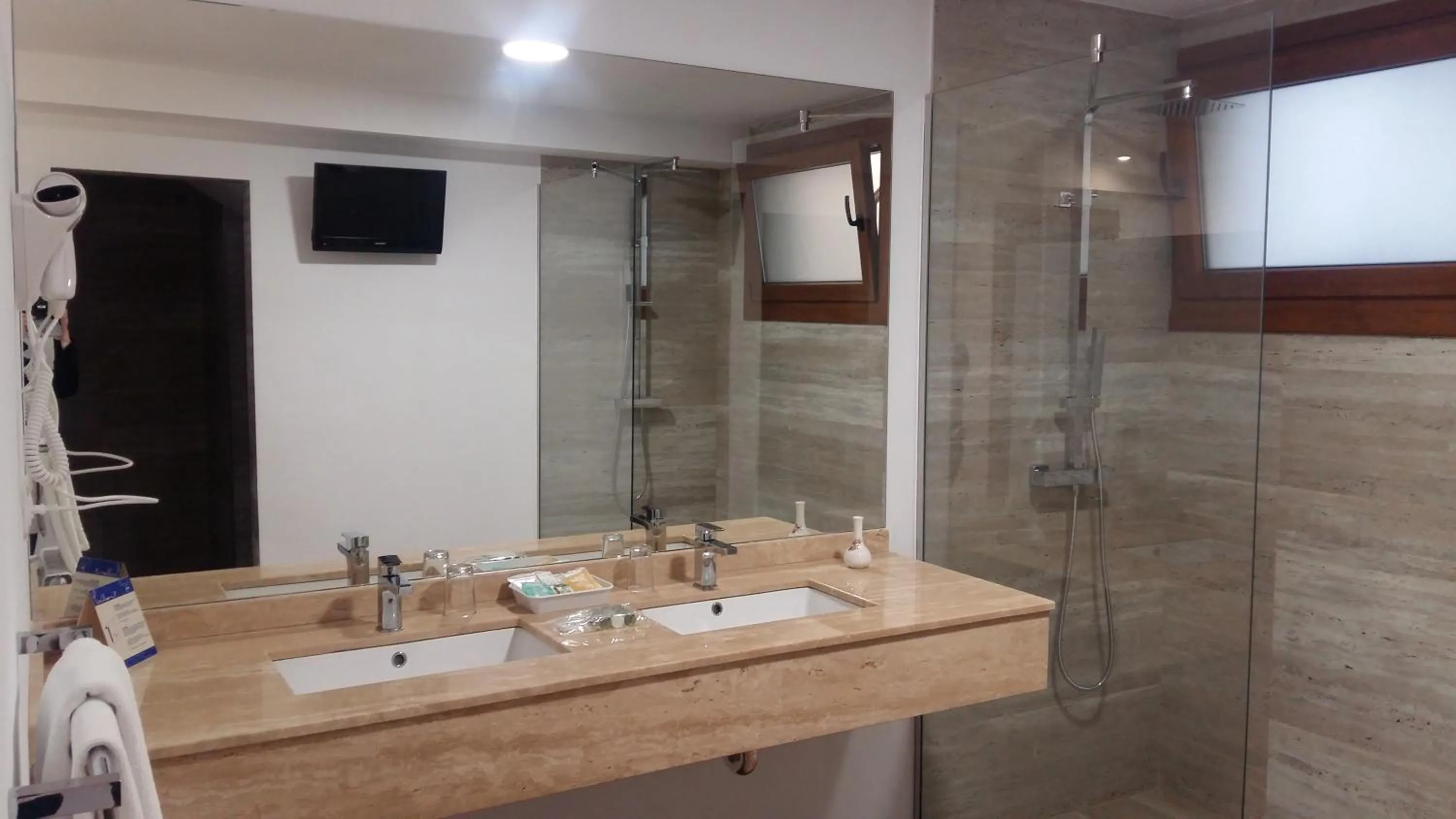 Bathroom in Hotel Sablón