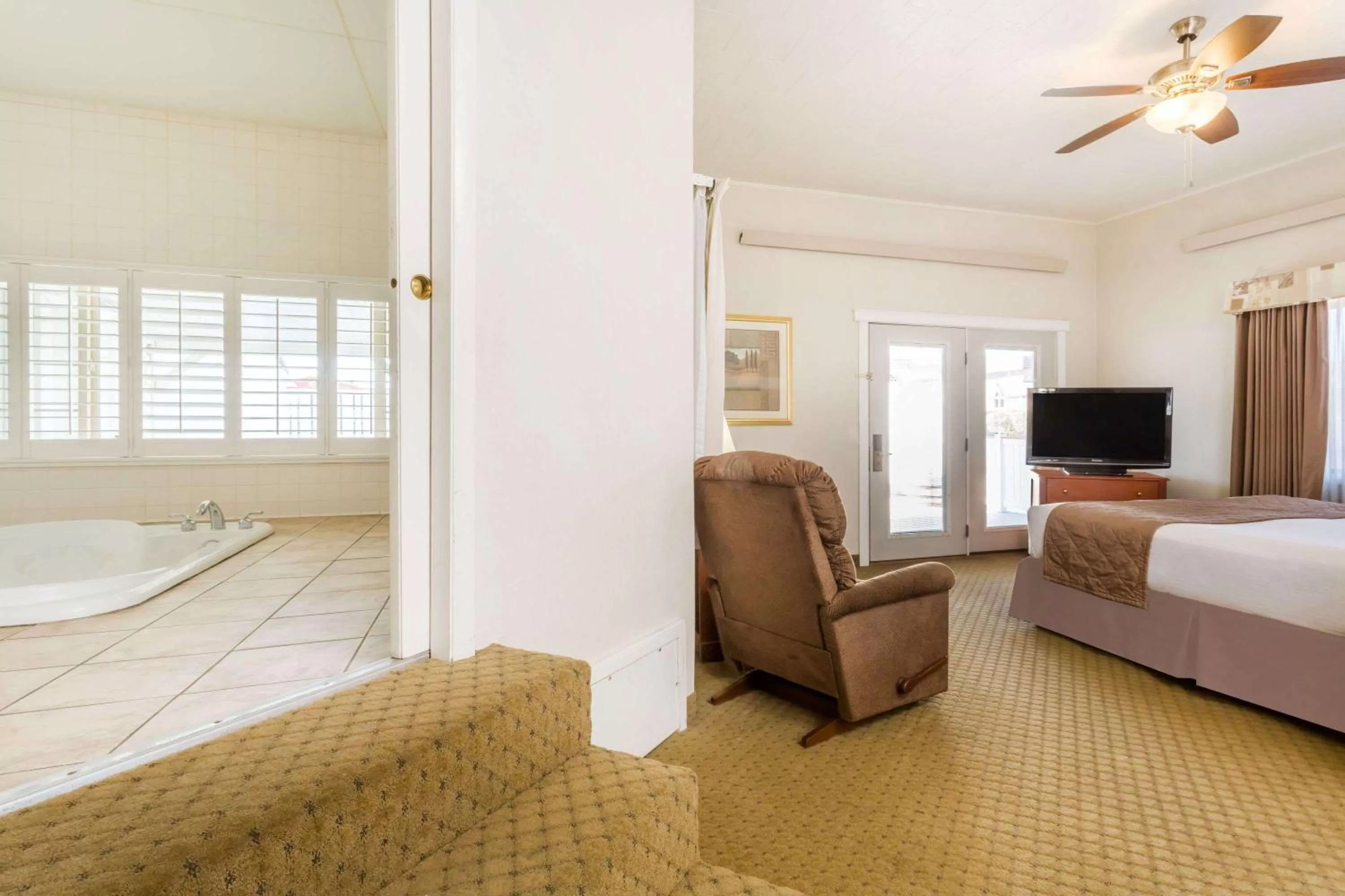 Photo of the whole room, Bed in Ramada by Wyndham Ely