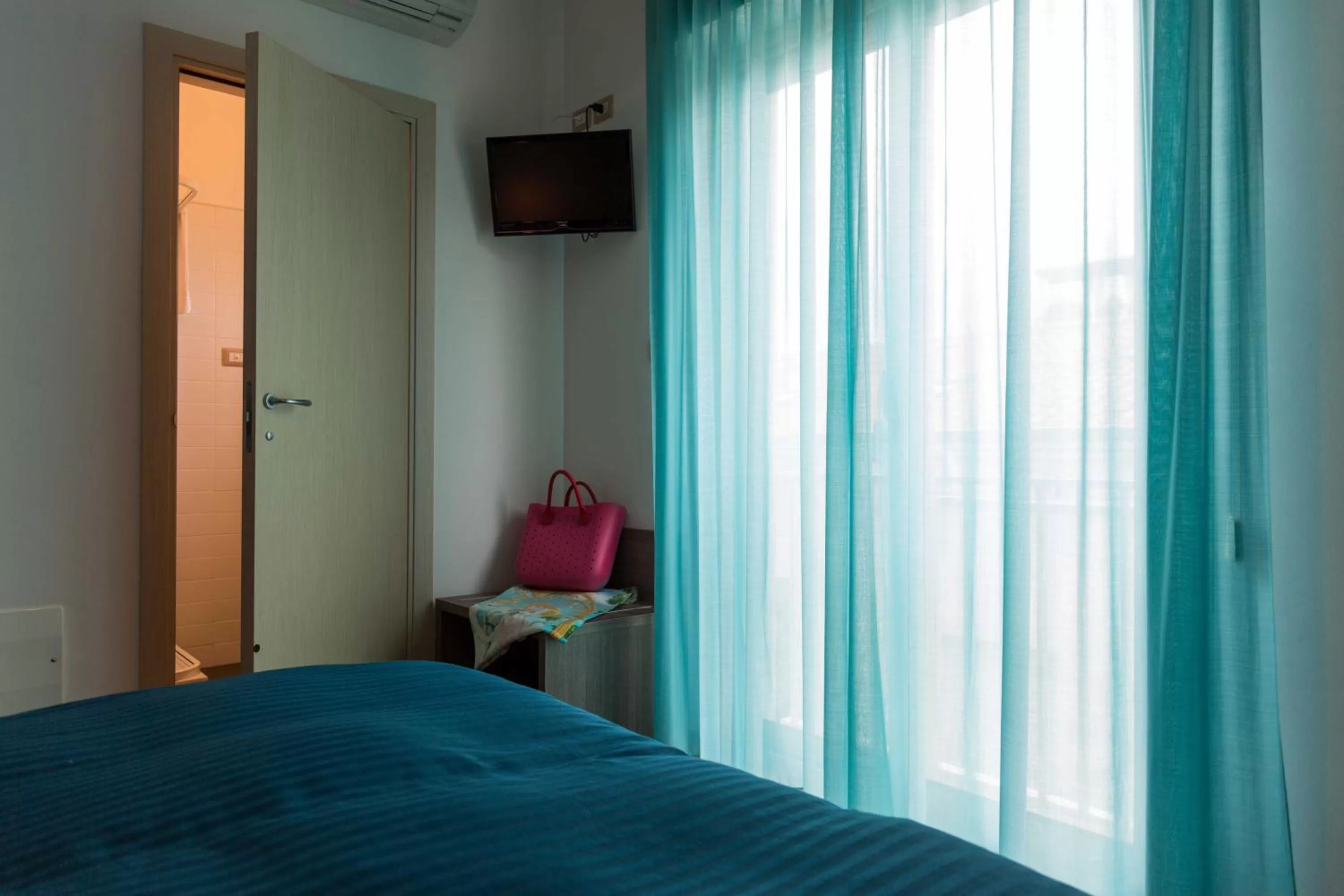 Bedroom, Bed in Hotel Miramare