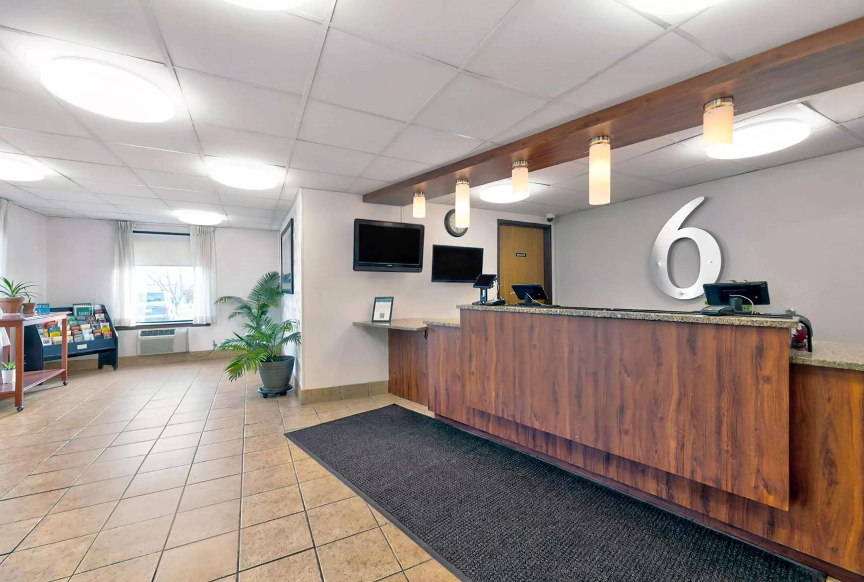 Lobby or reception in Motel 6-Cedar Rapids, IA - Airport