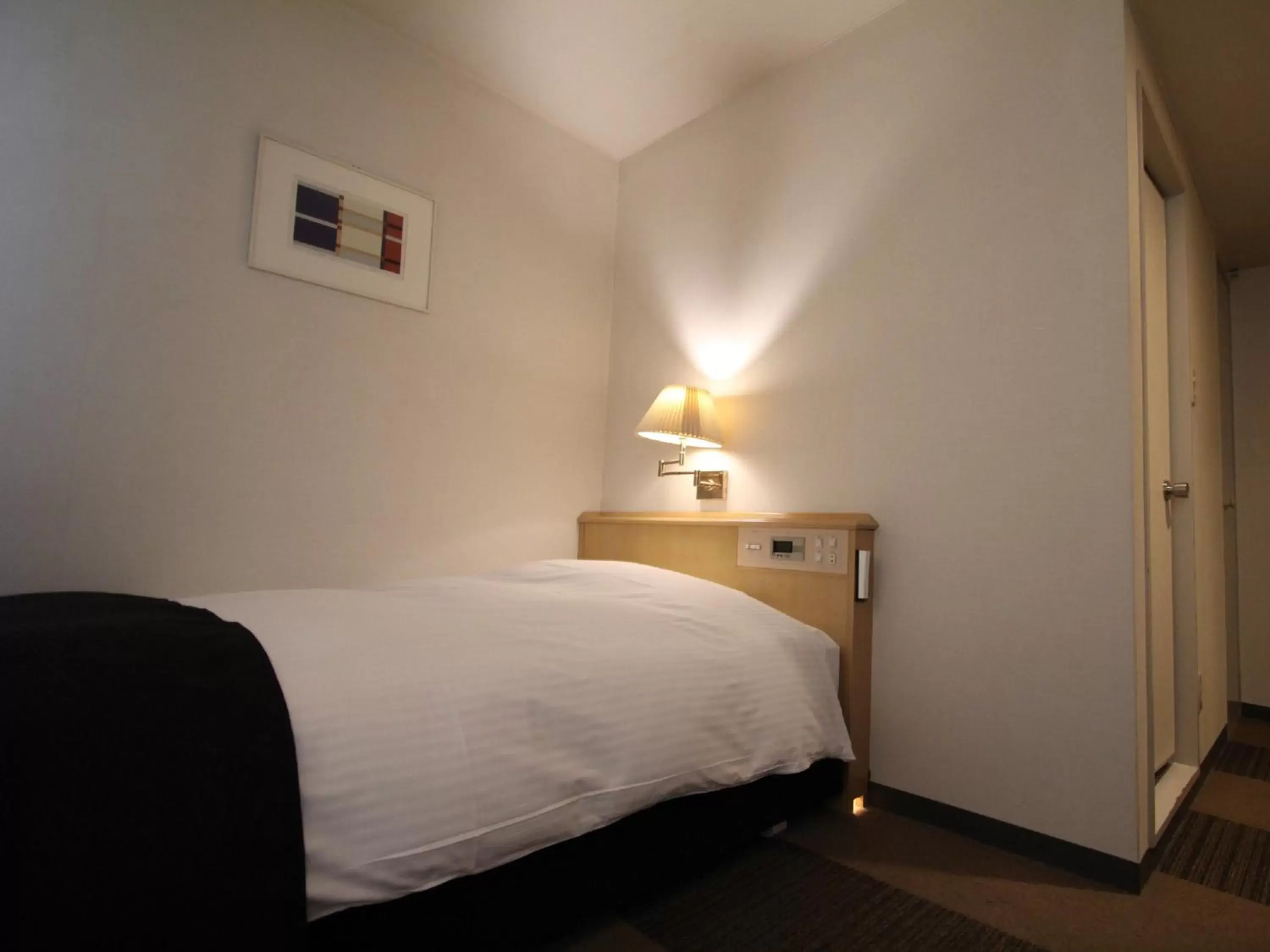 Double Room with Small Double Bed - single occupancy - Smoking in APA Hotel Takamatsu Airport Double Room with Small Double Bed - single occupancy - Smoking in APA Hotel Takamatsu Airport