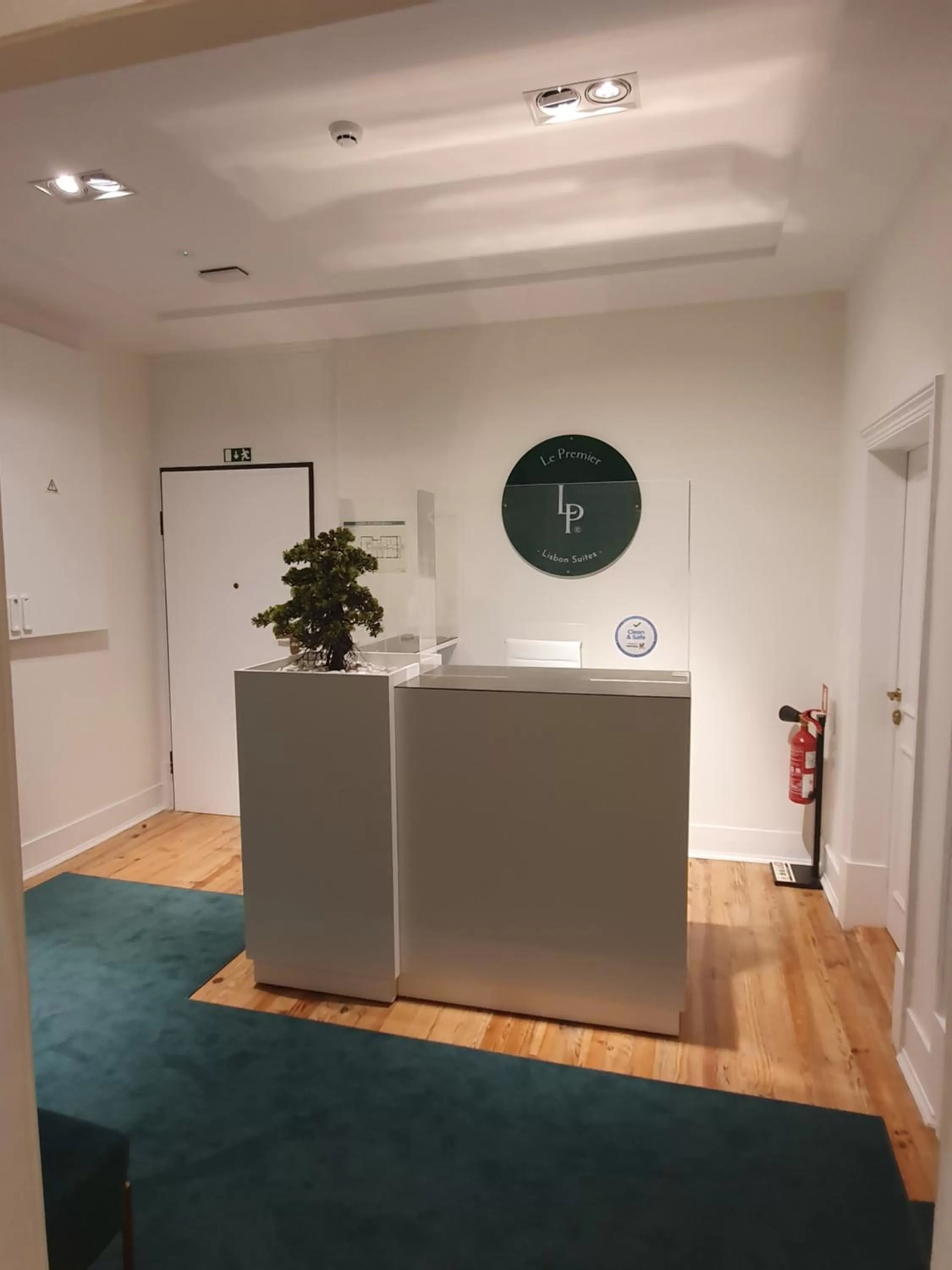 Lobby or reception in Le Premier Lisbon Suites