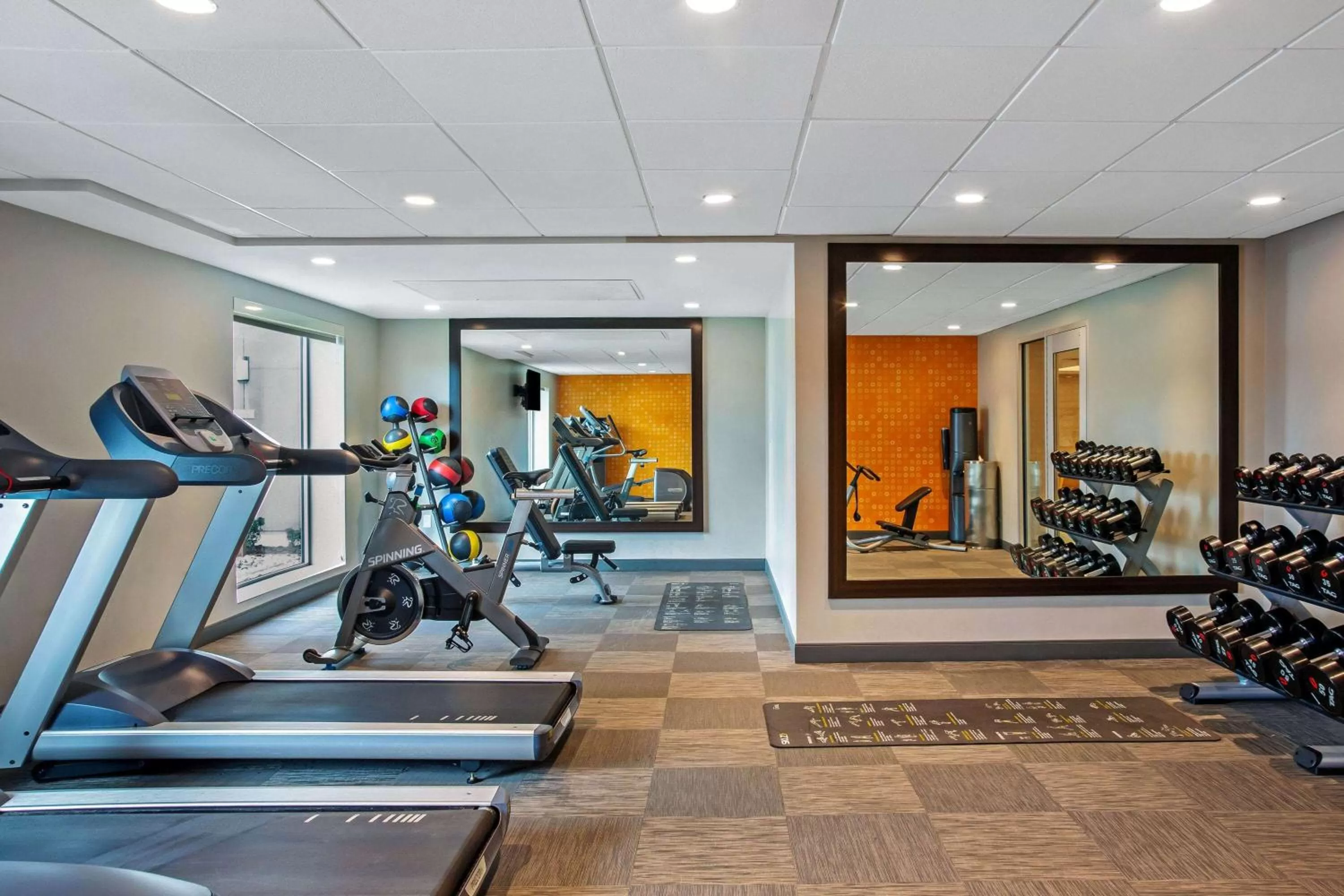 Fitness centre/facilities in La Quinta by Wyndham San Francisco Airport North - Free Airport Shuttle