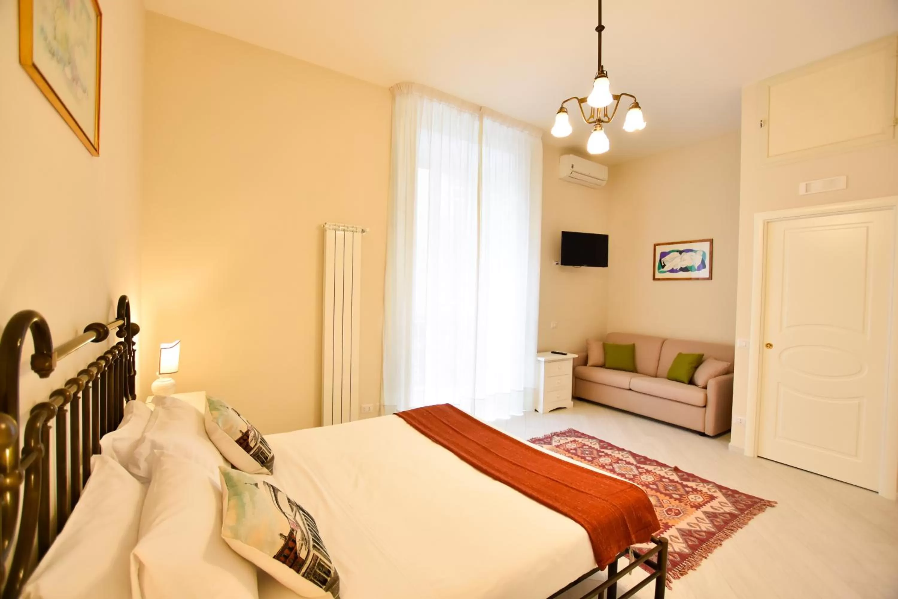 Bed in Domus Borbonica