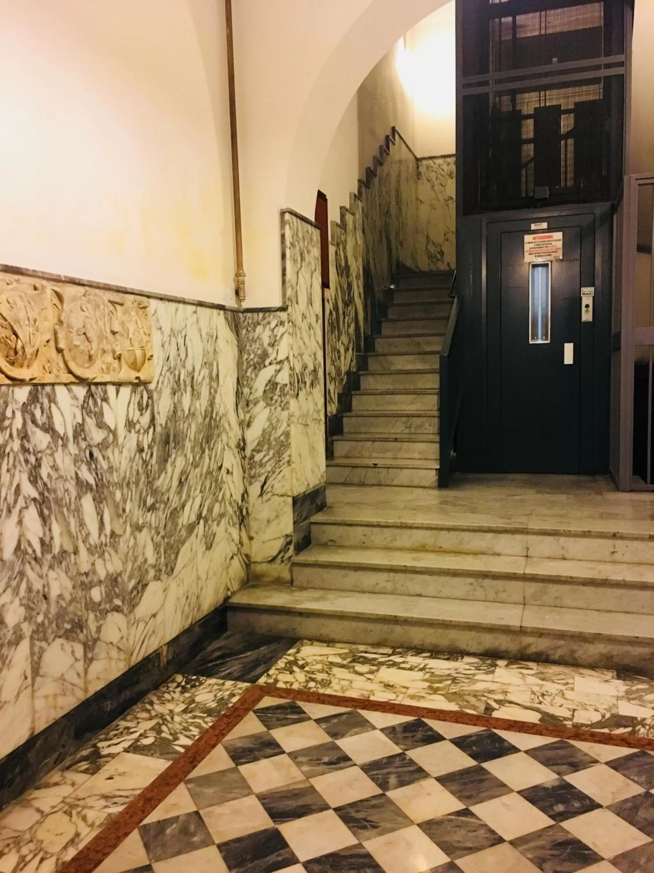 Facade/entrance in Grande Archivio Napoli 22