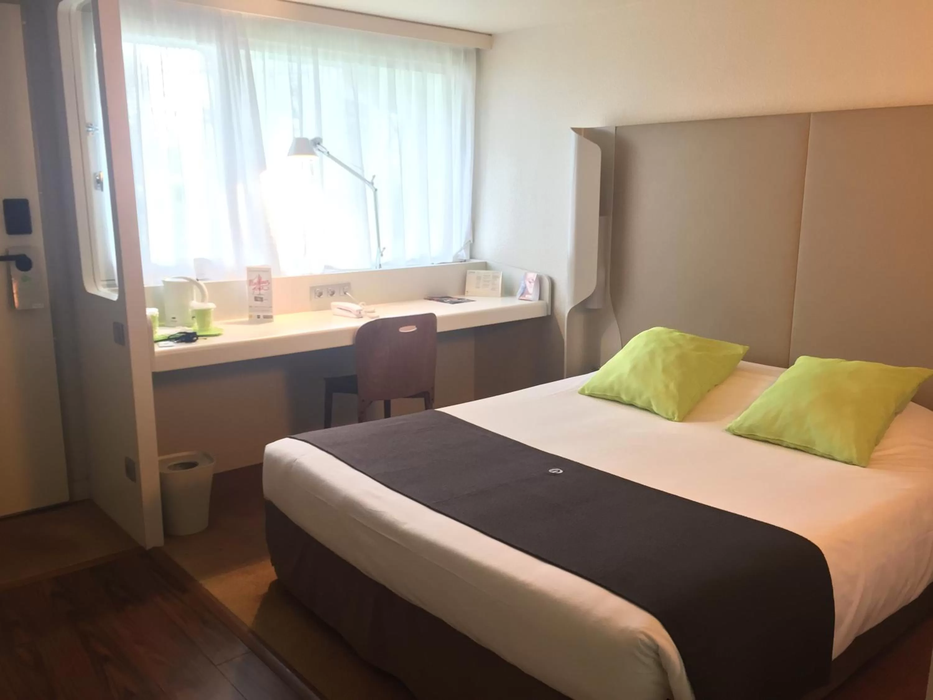 Staff, Bed in Campanile Nantes ~ Saint-Herblain