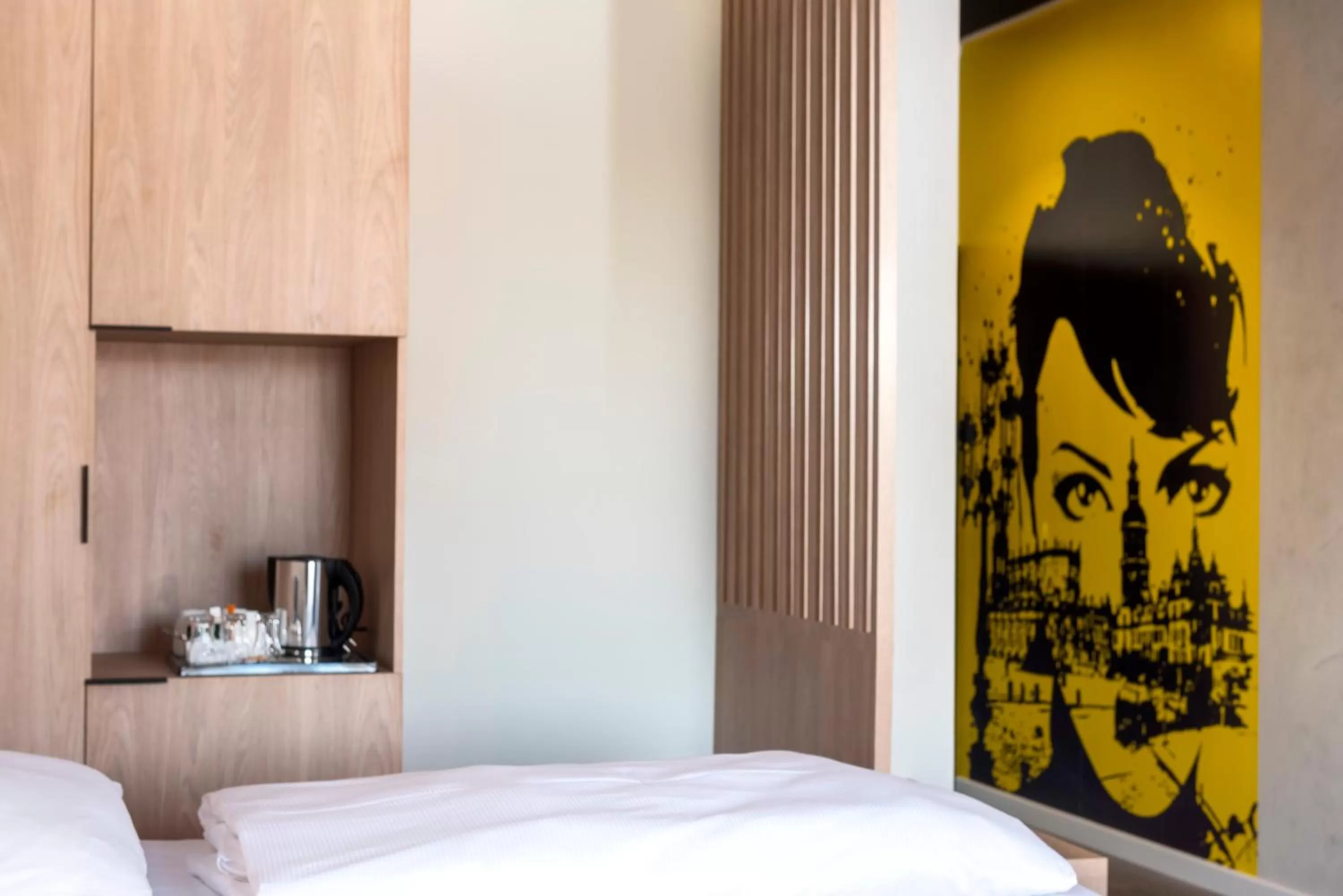 Photo of the whole room, Bed in ibis Styles Dresden Neustadt