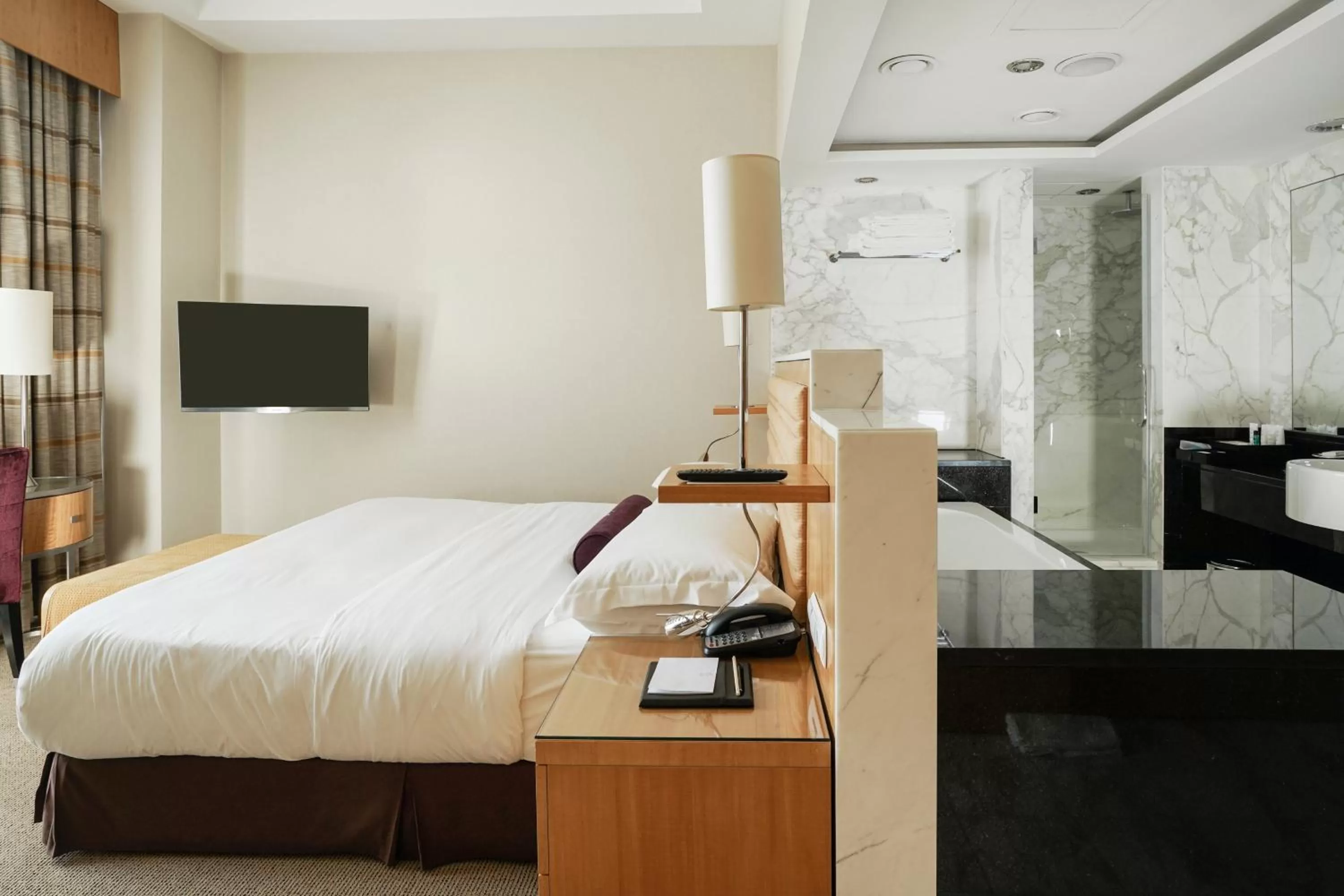 Bedroom, Bed in Lugal, a Luxury Collection Hotel, Ankara