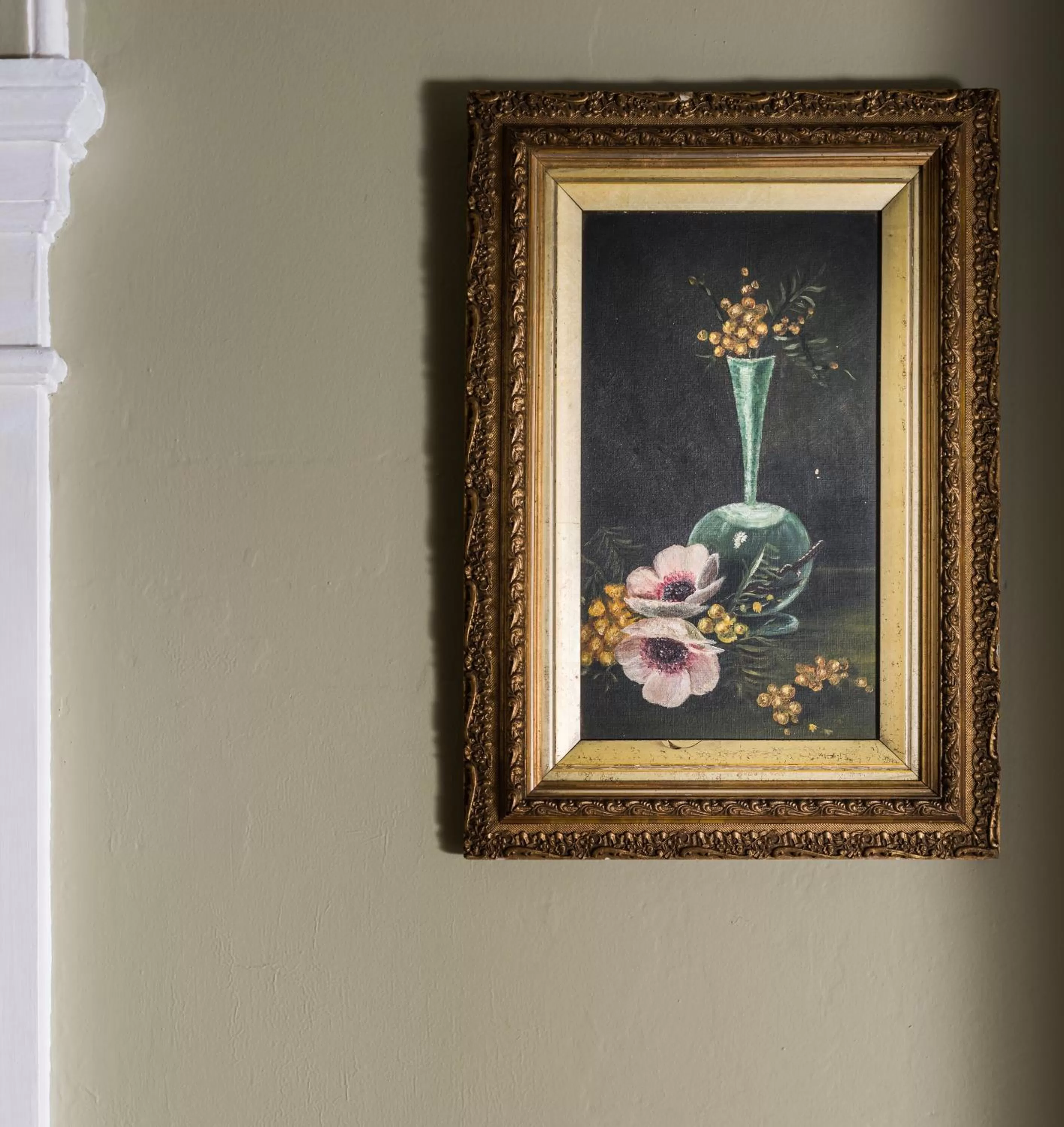 Decorative detail in 23 St Mary's