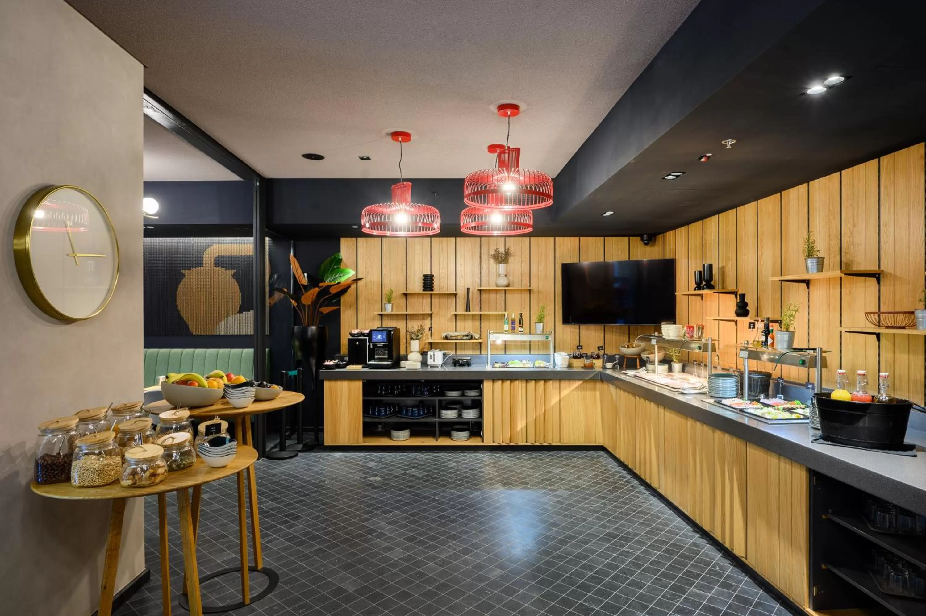 Breakfast in Hotel Oktogon Haggenmacher by Continental Group