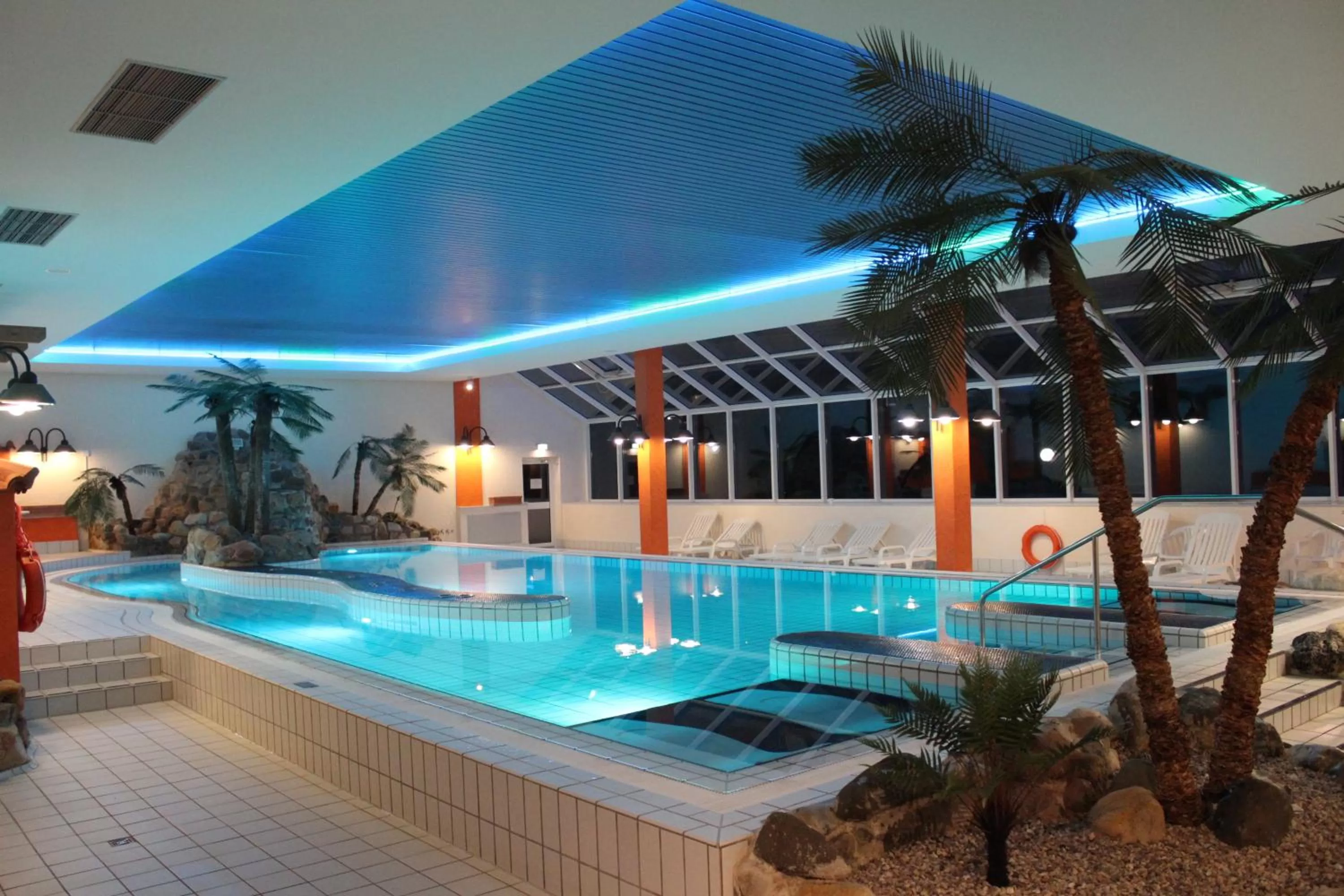 Swimming pool in Familien Apartmenthotel Panoramic