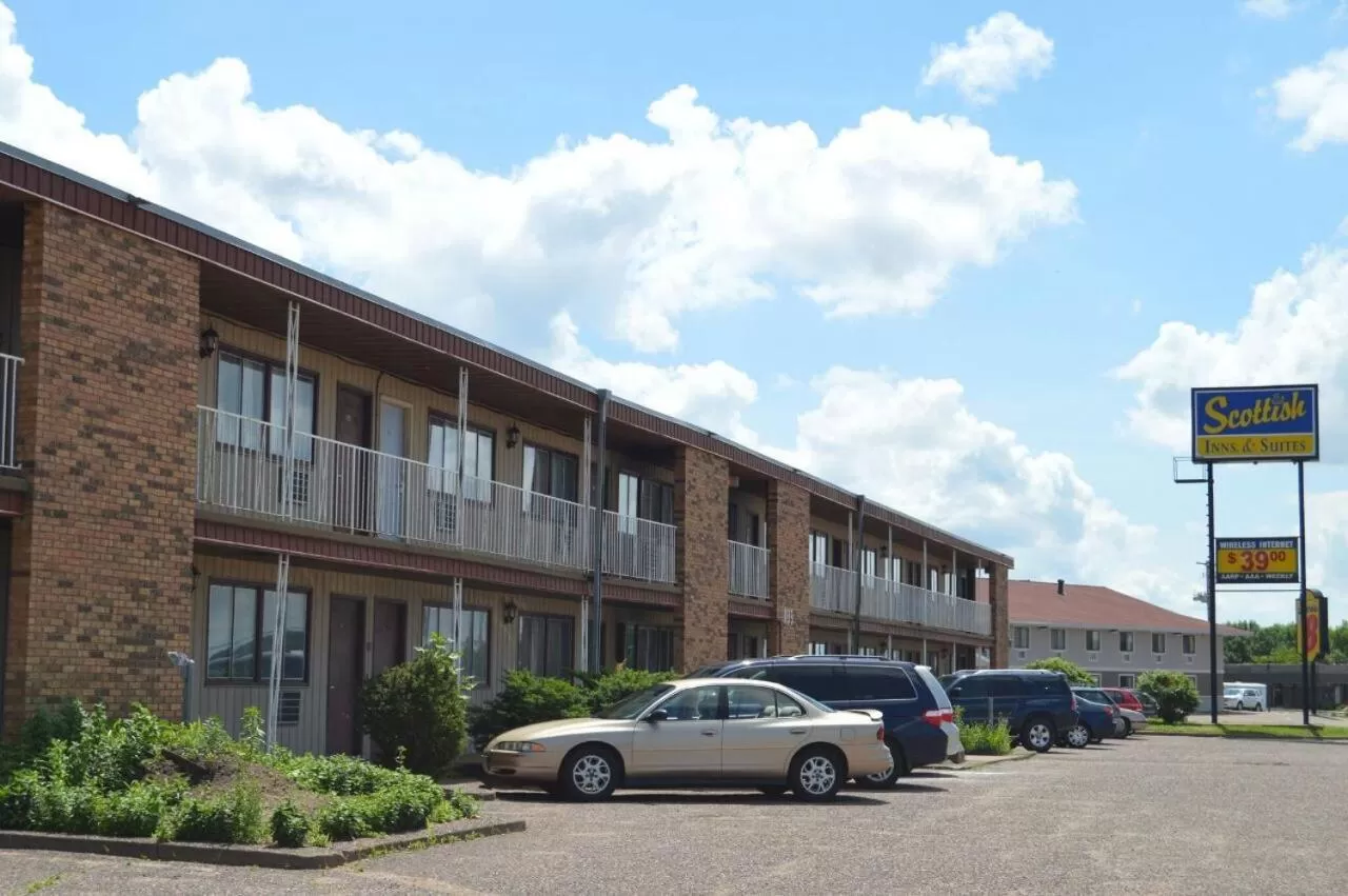 Property building in Scottish Inn & Suites - Eau Claire